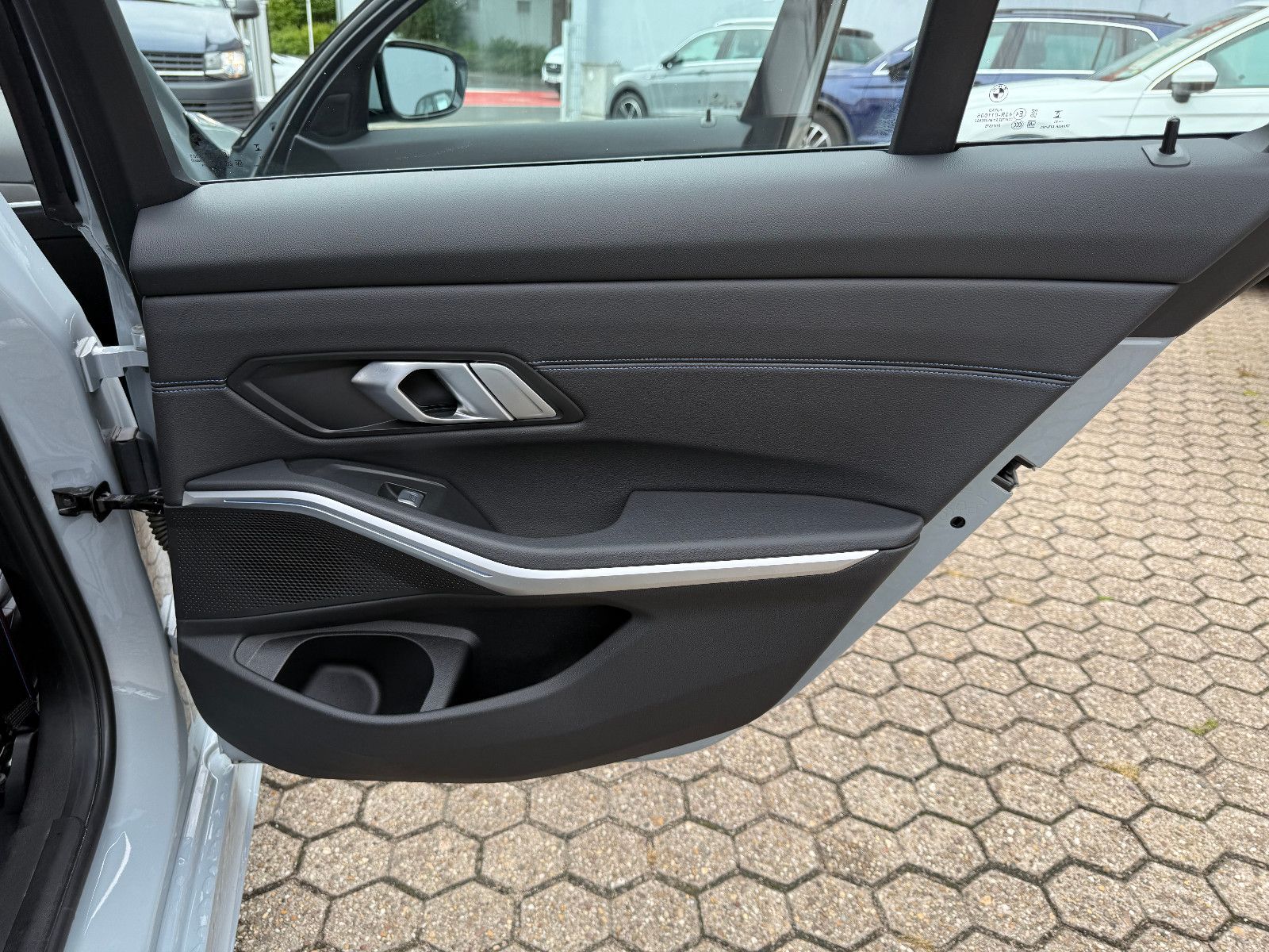 Fahrzeugabbildung BMW 318 Baureihe 3 Touring 318 i M Sport
