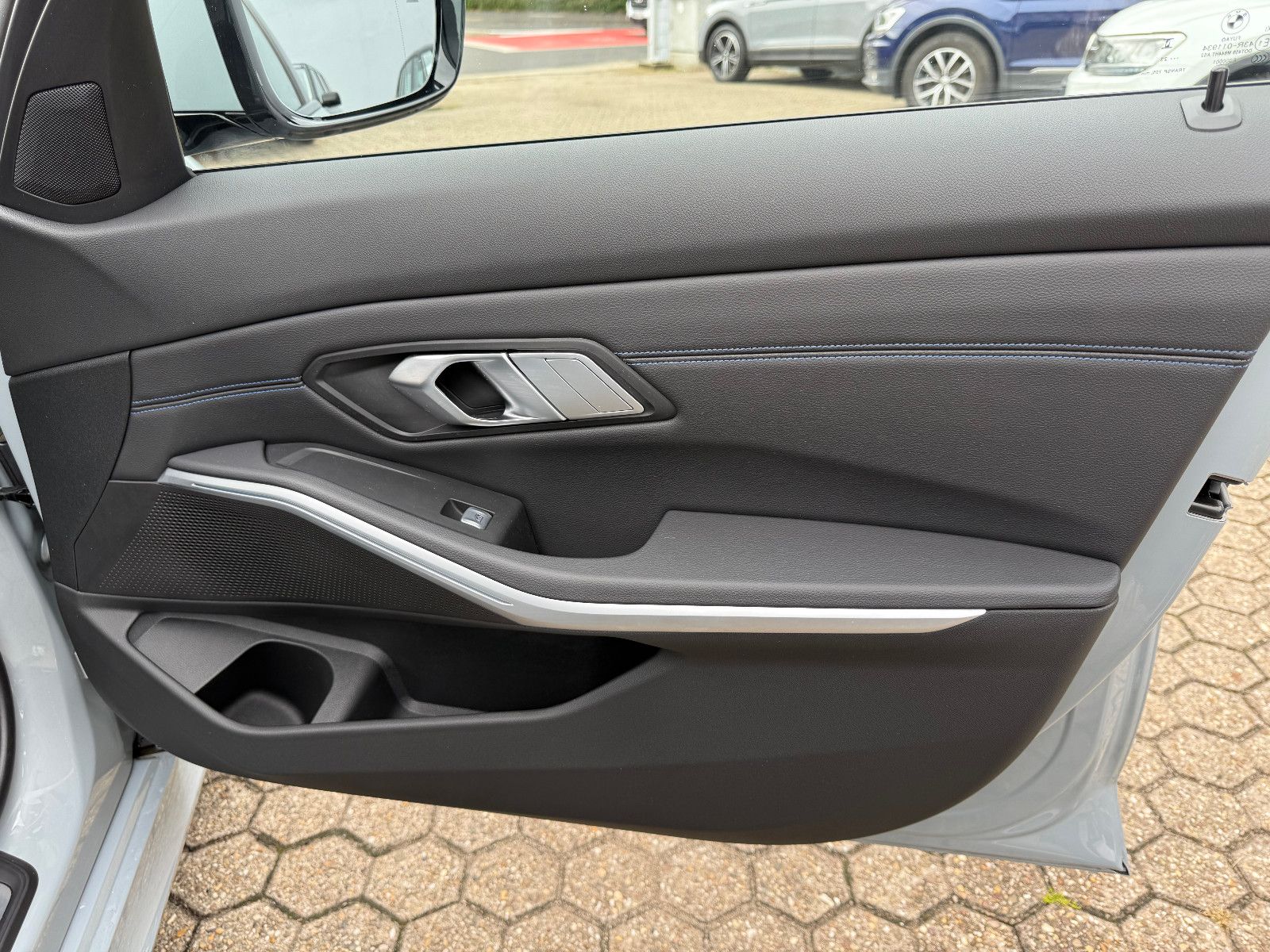 Fahrzeugabbildung BMW 318 Baureihe 3 Touring 318 i M Sport