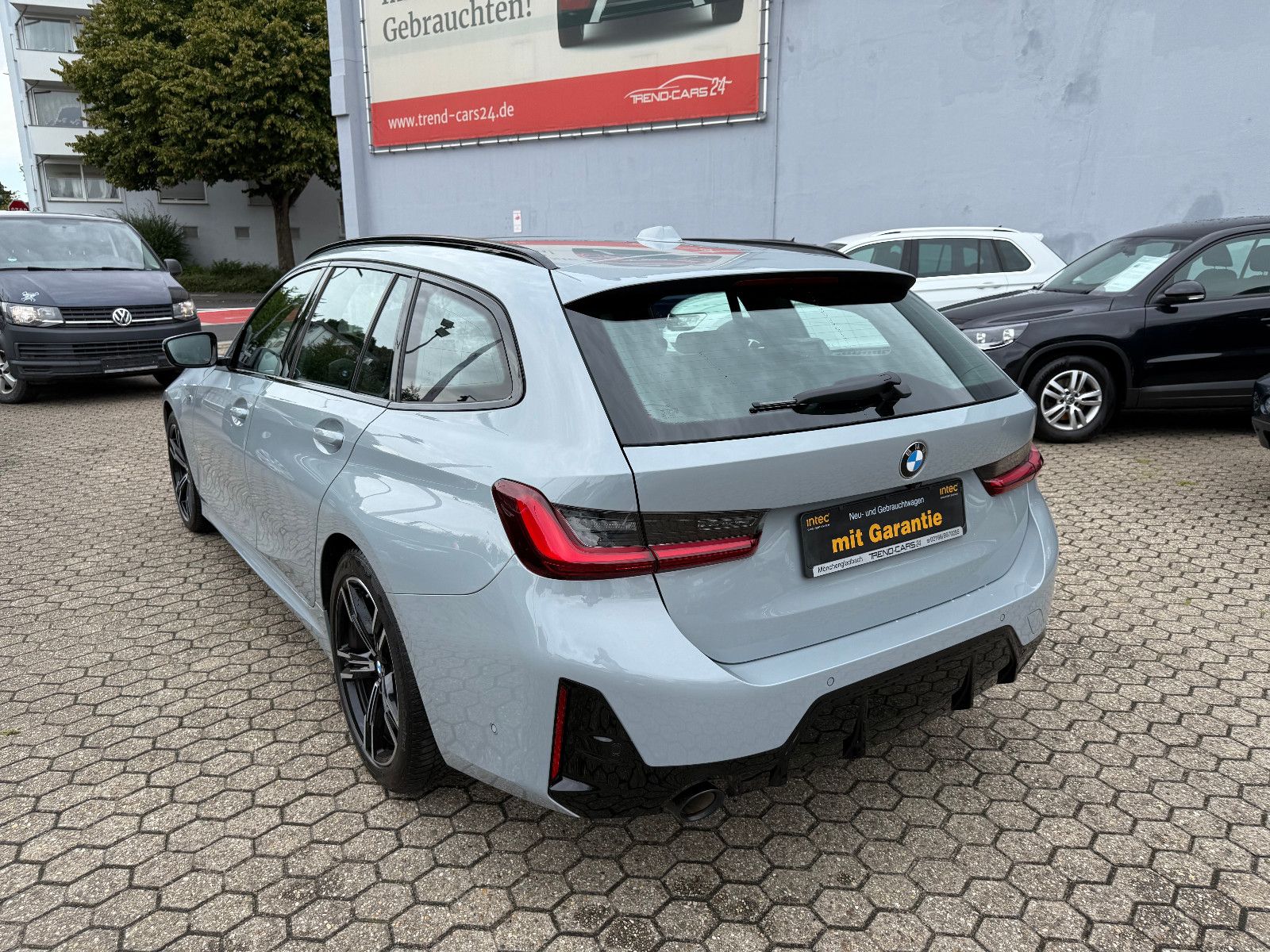 Fahrzeugabbildung BMW 318 Baureihe 3 Touring 318 i M Sport