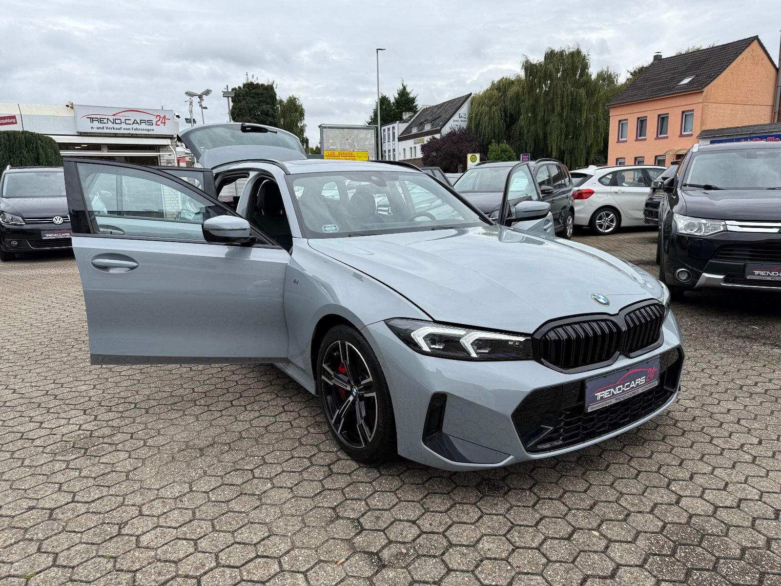 Fahrzeugabbildung BMW 318 Baureihe 3 Touring 318 i M Sport