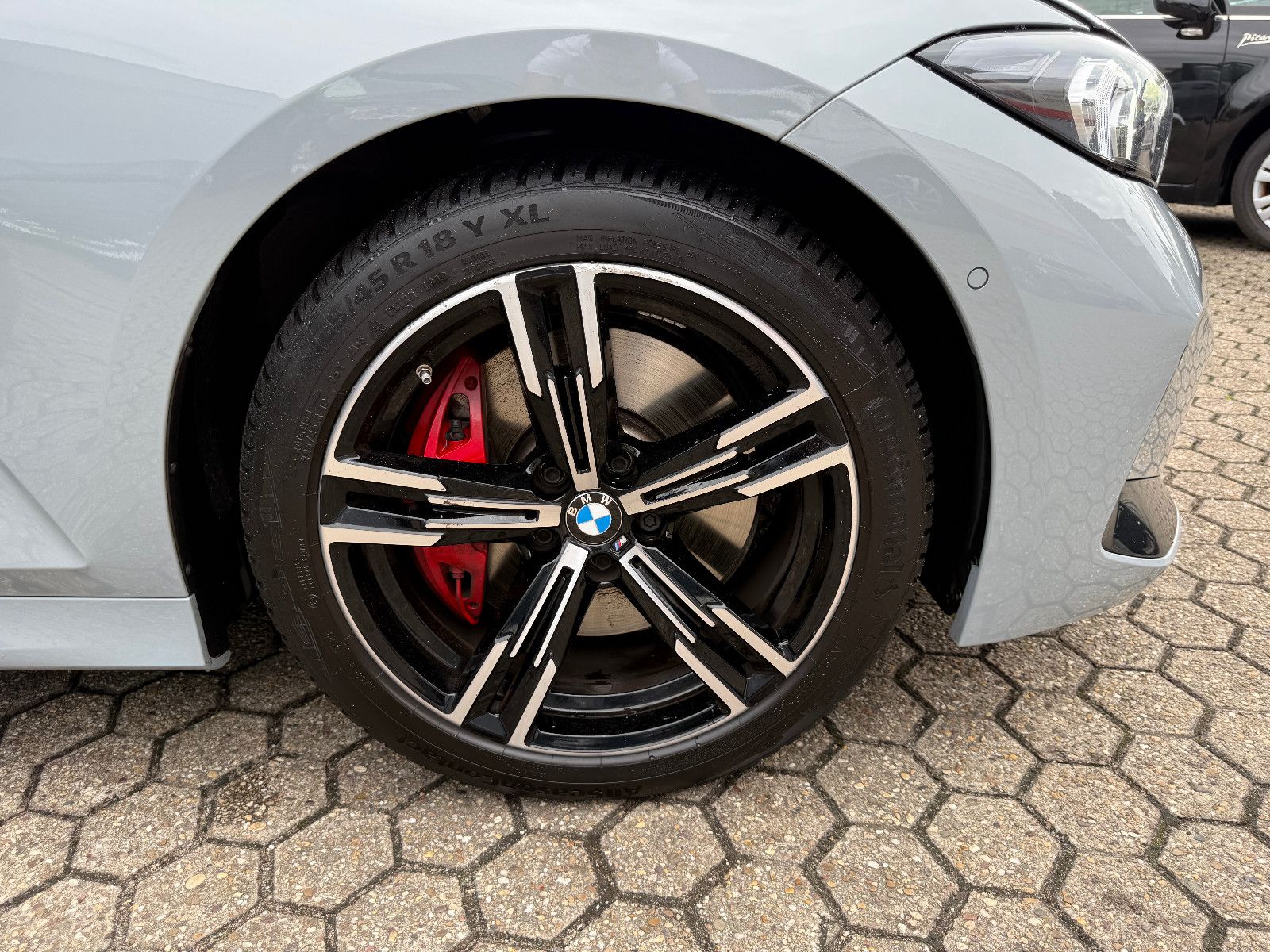 Fahrzeugabbildung BMW 318 Baureihe 3 Touring 318 i M Sport