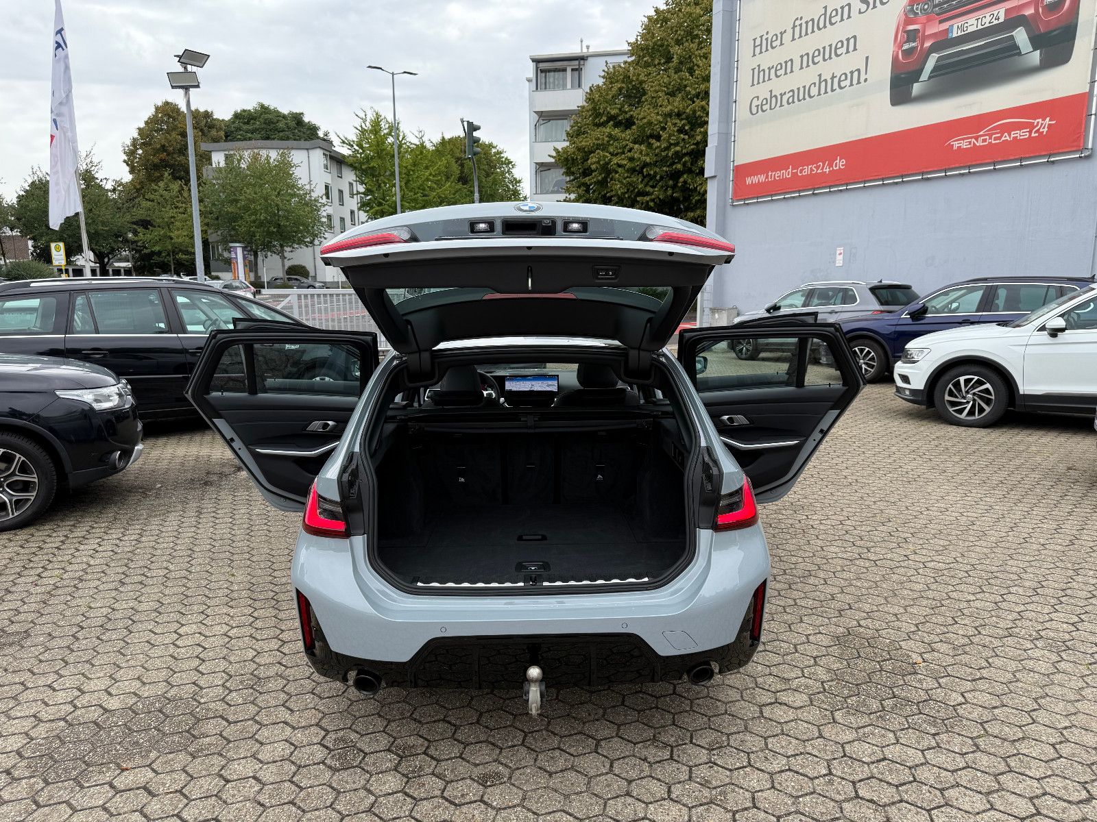 Fahrzeugabbildung BMW 318 Baureihe 3 Touring 318 i M Sport