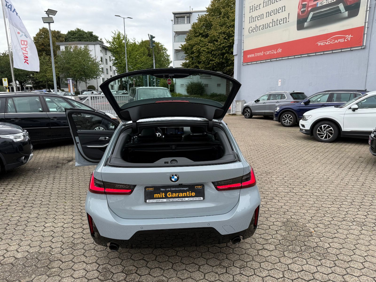 Fahrzeugabbildung BMW 318 Baureihe 3 Touring 318 i M Sport