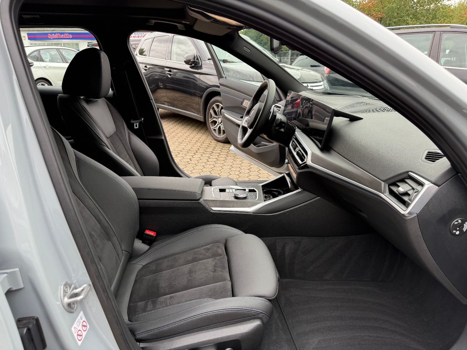 Fahrzeugabbildung BMW 318 Baureihe 3 Touring 318 i M Sport