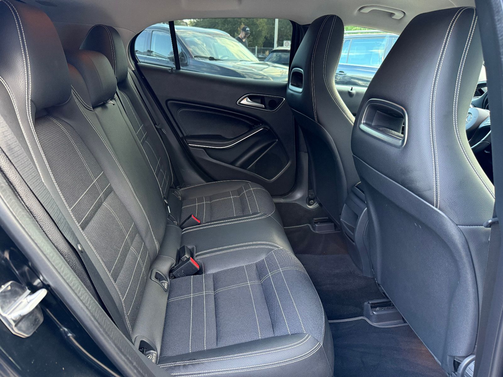 Fahrzeugabbildung Mercedes-Benz GLA 180 Urban*AHK*Tempomat*Klima*