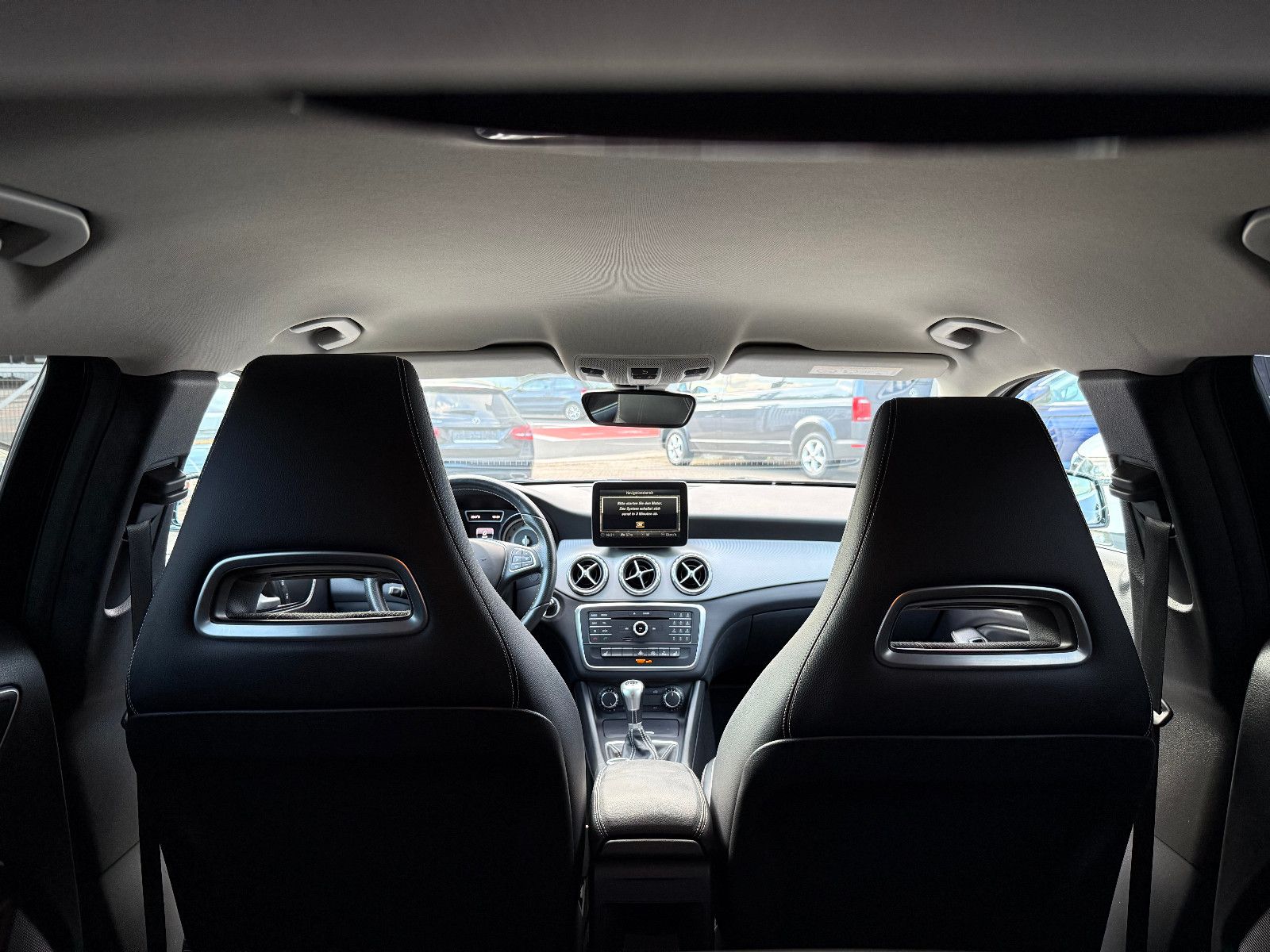 Fahrzeugabbildung Mercedes-Benz GLA 180 Urban*AHK*Tempomat*Klima*