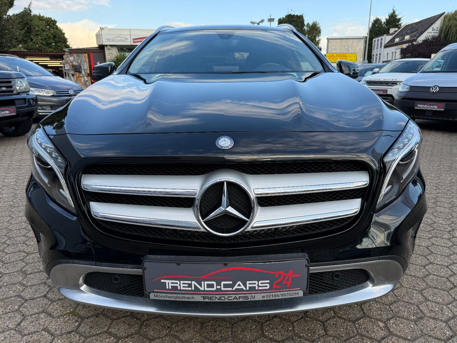 Fahrzeugabbildung Mercedes-Benz GLA 180 Urban*AHK*Tempomat*Klima*