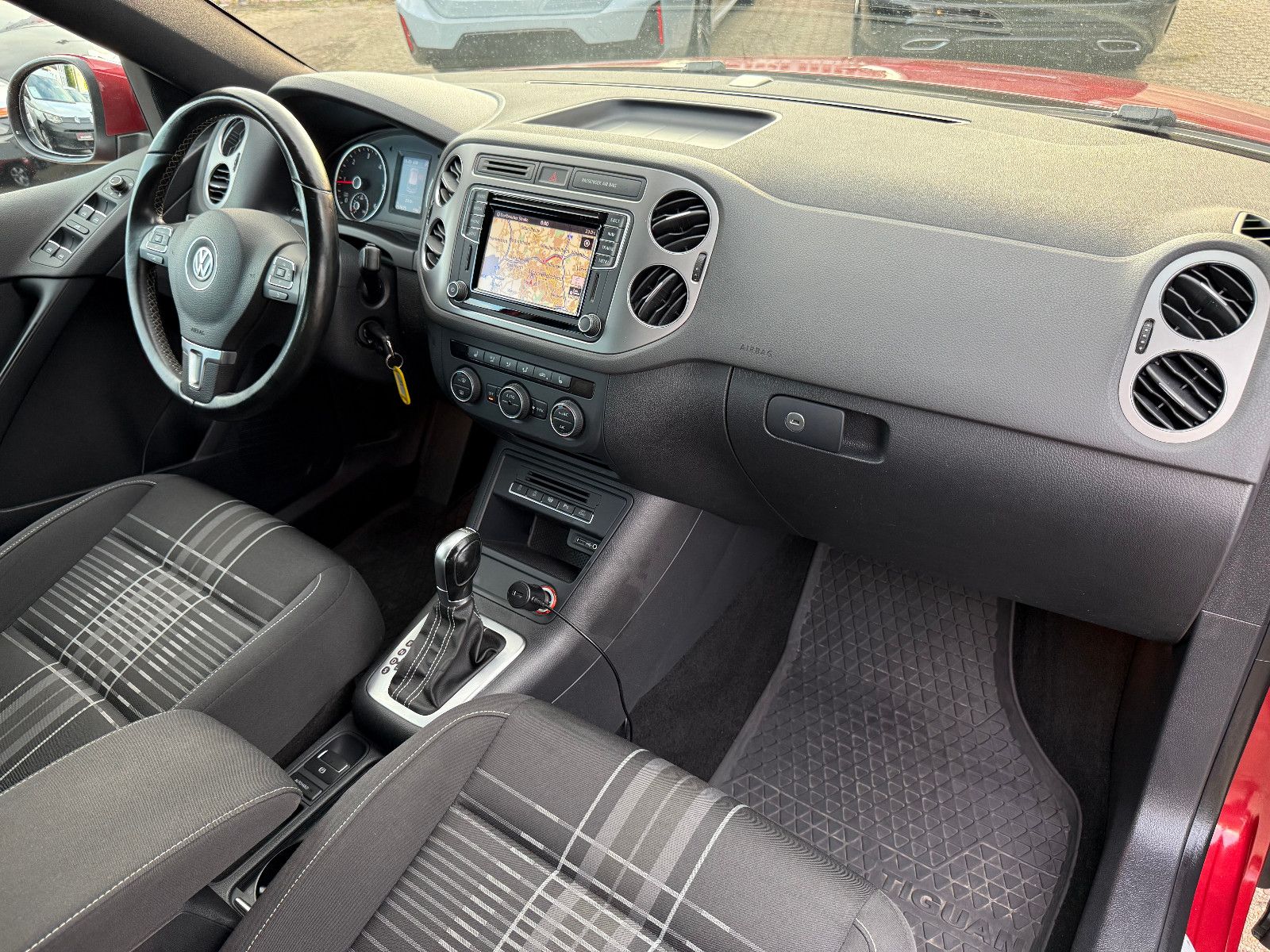 Fahrzeugabbildung Volkswagen Tiguan Lounge Track & Style BMT 4Motion*AHK*