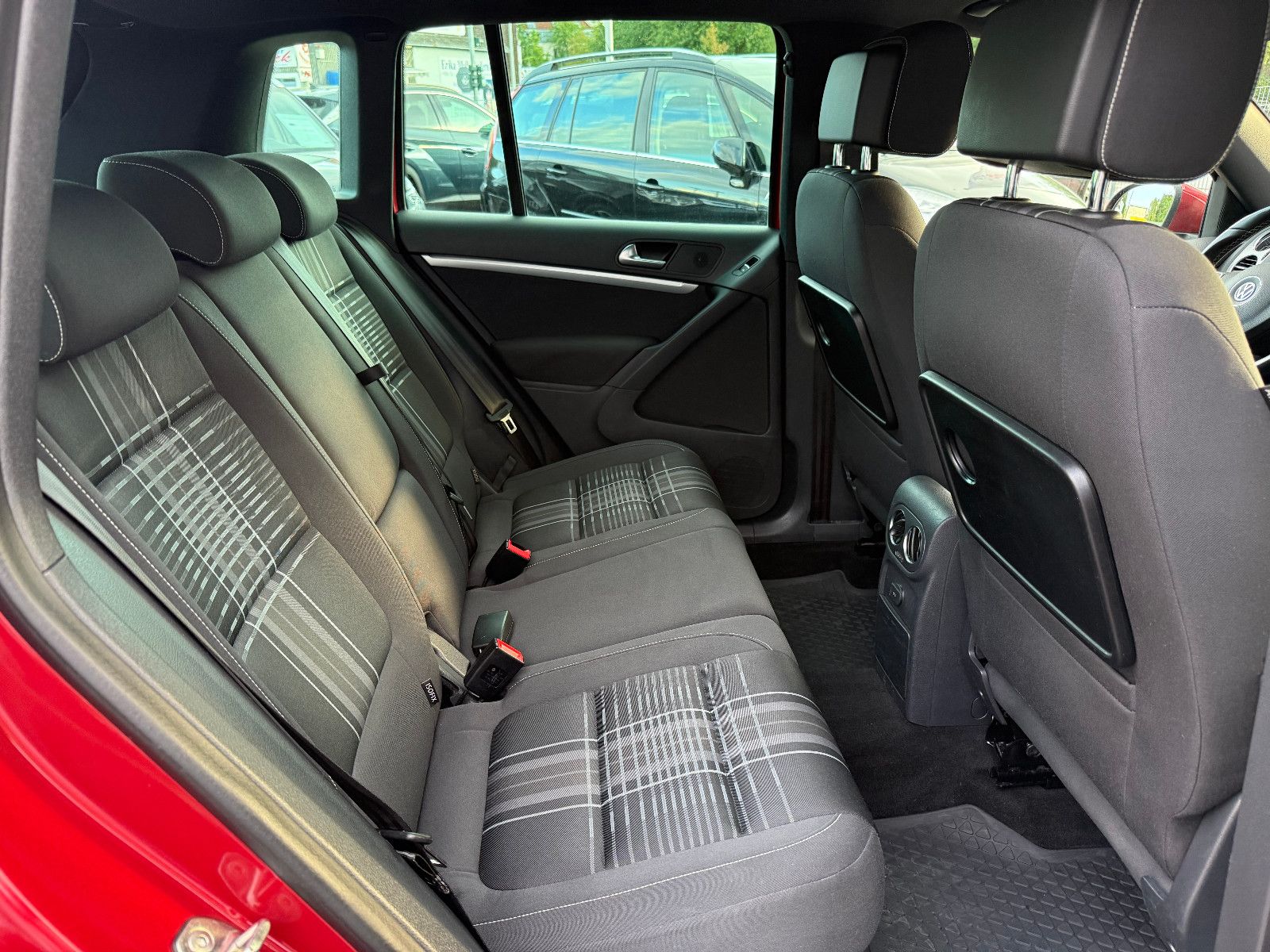 Fahrzeugabbildung Volkswagen Tiguan Lounge Track & Style BMT 4Motion*AHK*