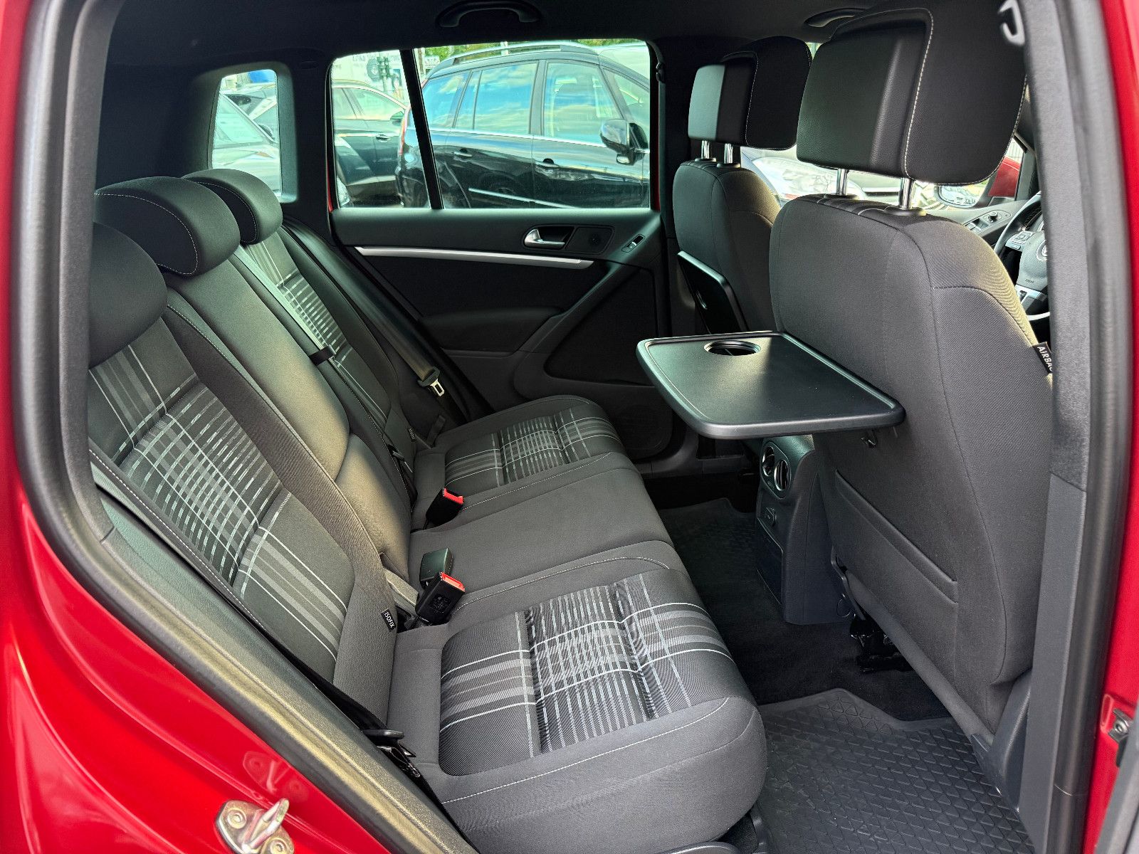 Fahrzeugabbildung Volkswagen Tiguan Lounge Track & Style BMT 4Motion*AHK*