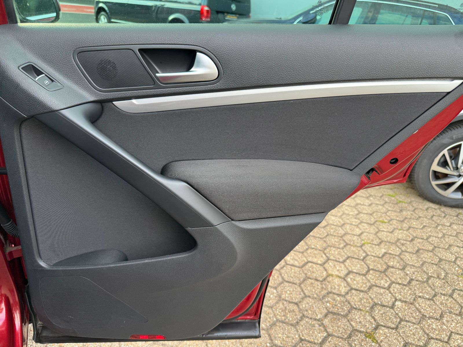 Fahrzeugabbildung Volkswagen Tiguan Lounge Track & Style BMT 4Motion*AHK*