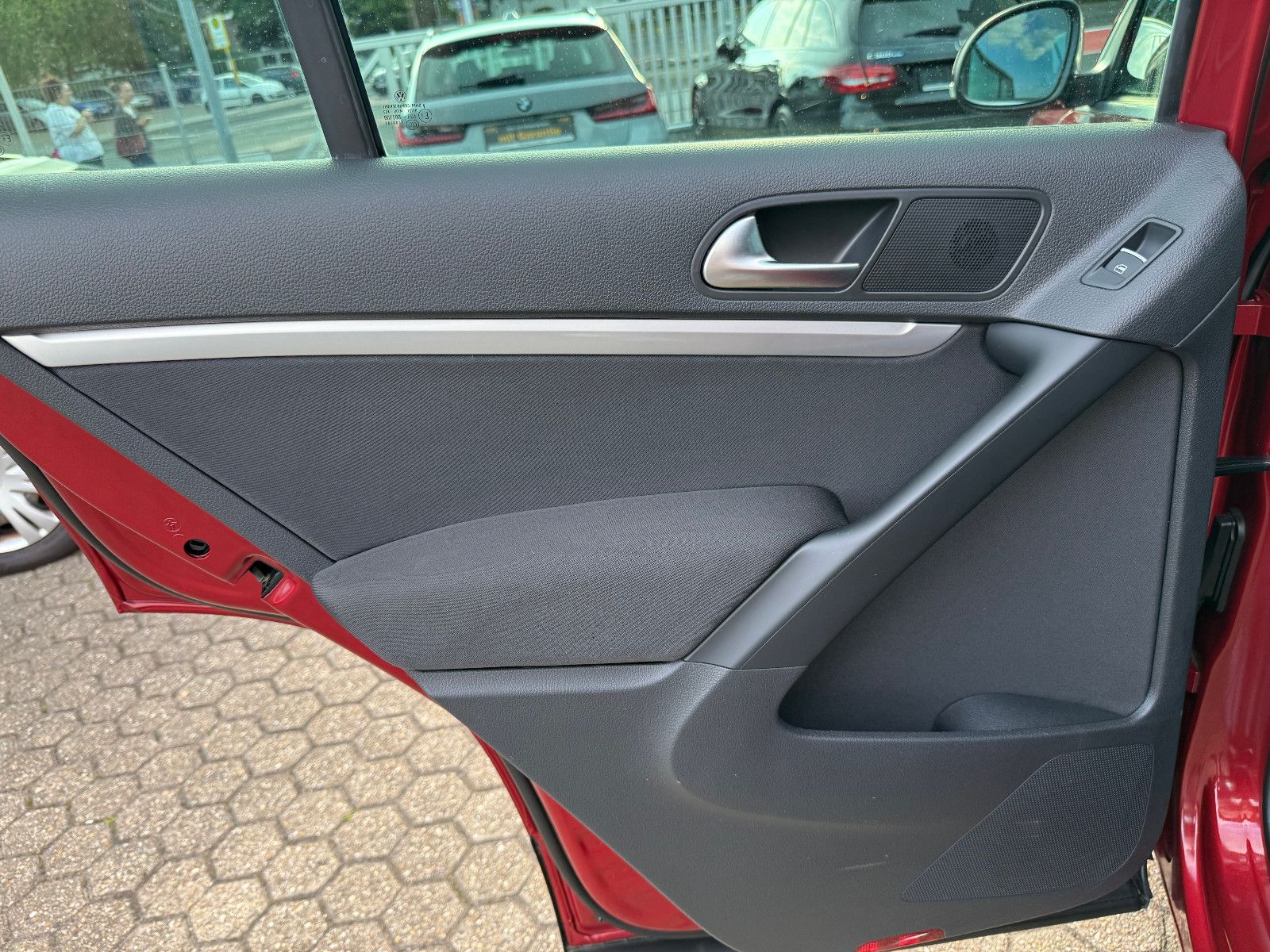 Fahrzeugabbildung Volkswagen Tiguan Lounge Track & Style BMT 4Motion*AHK*