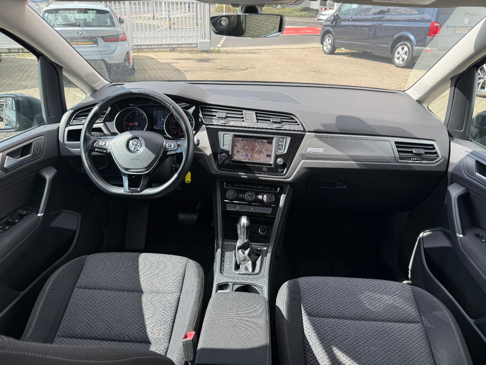 Fahrzeugabbildung Volkswagen Touran Comfortline BMT/*ACC*Navi*7 Sitzer*