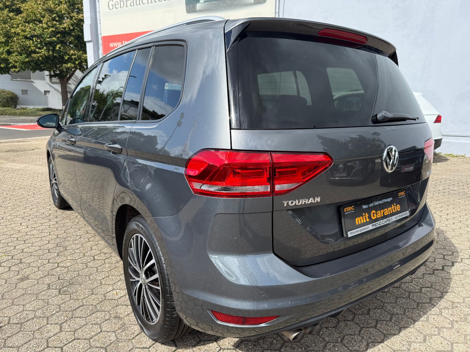 Fahrzeugabbildung Volkswagen Touran Comfortline BMT/*ACC*Navi*7 Sitzer*