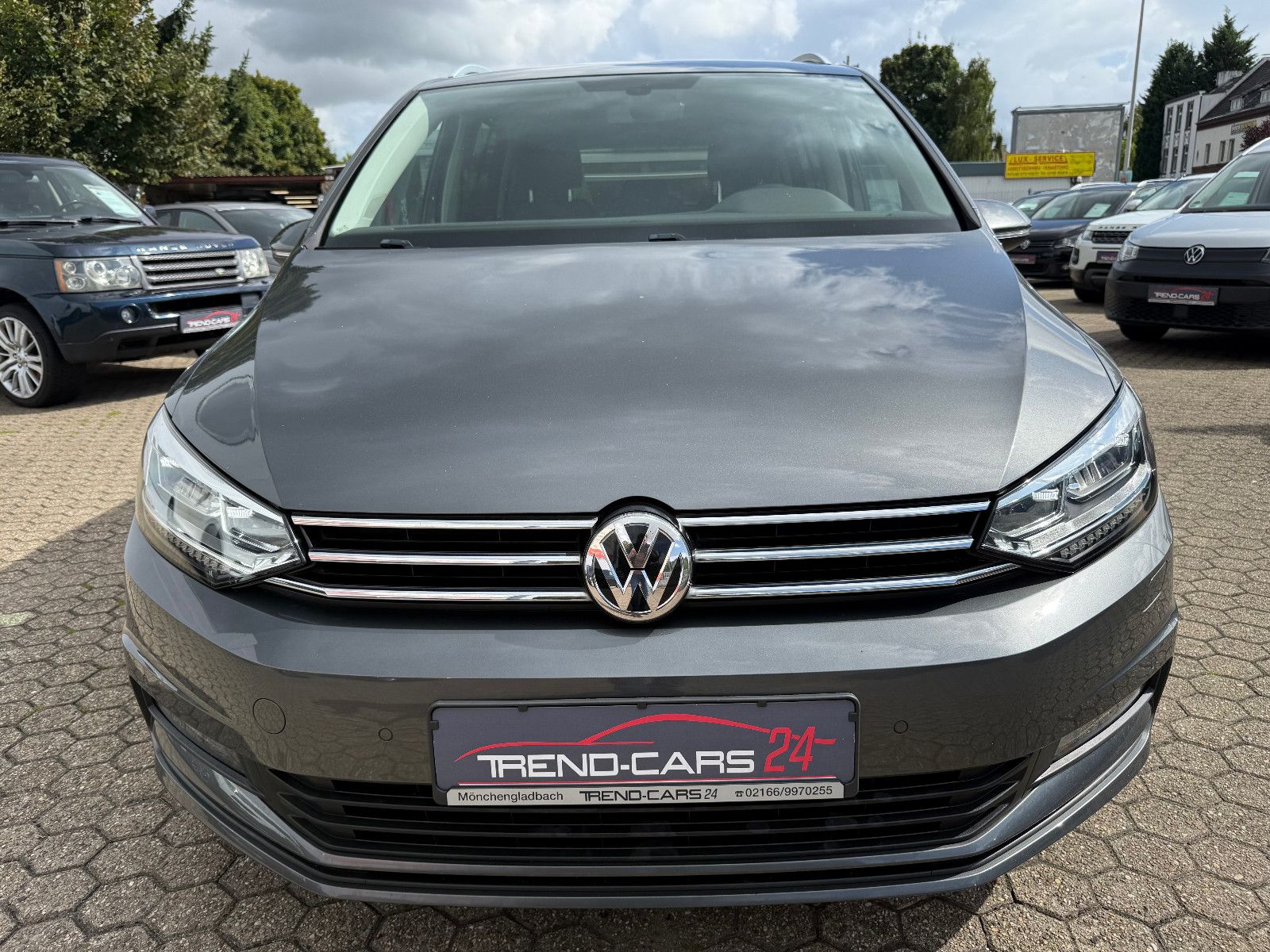 Fahrzeugabbildung Volkswagen Touran Comfortline BMT/*ACC*Navi*7 Sitzer*