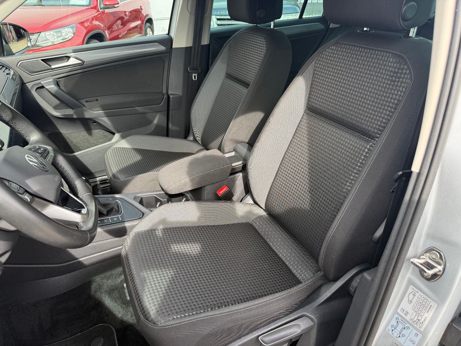 Fahrzeugabbildung Volkswagen Tiguan Active*ACC*AHK*