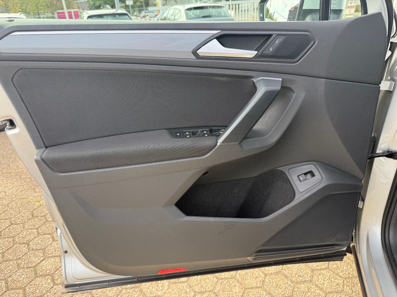 Fahrzeugabbildung Volkswagen Tiguan Active*ACC*AHK*