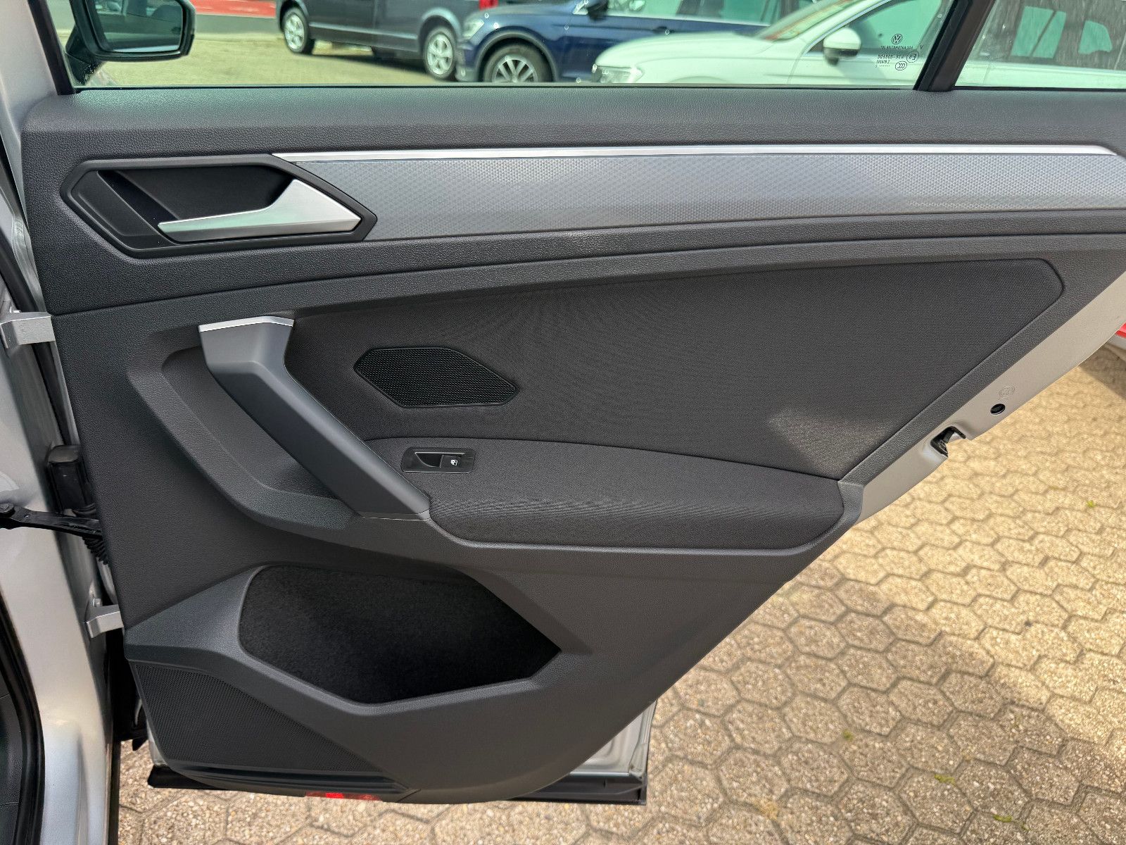 Fahrzeugabbildung Volkswagen Tiguan Active*ACC*AHK*