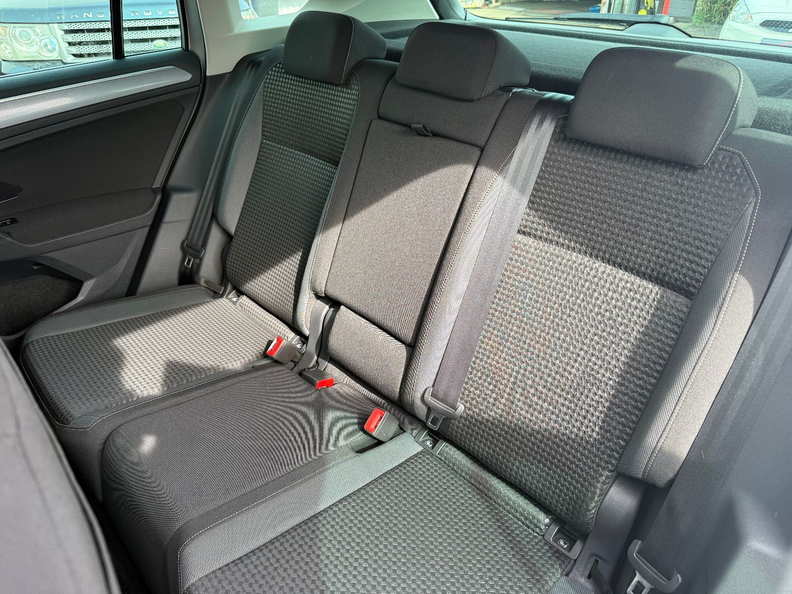 Fahrzeugabbildung Volkswagen Tiguan Active*ACC*AHK*