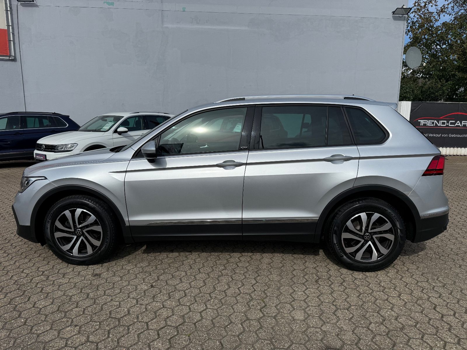 Fahrzeugabbildung Volkswagen Tiguan Active*ACC*AHK*