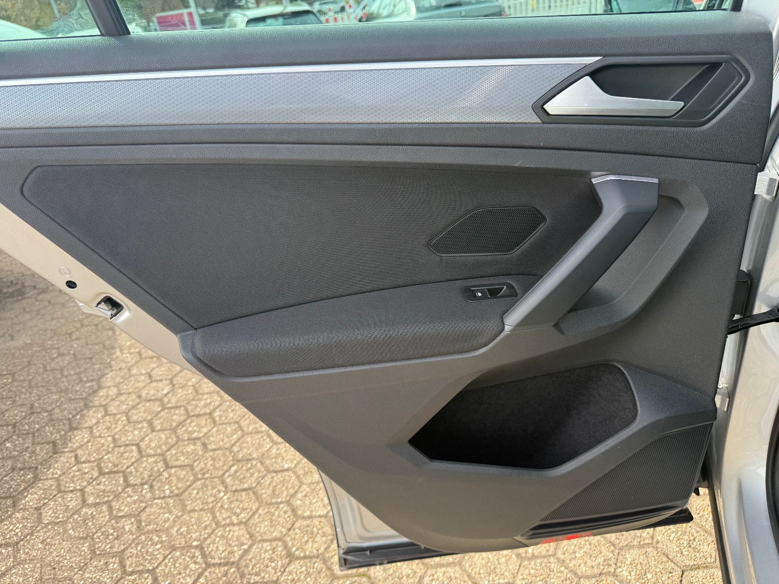 Fahrzeugabbildung Volkswagen Tiguan Active*ACC*AHK*