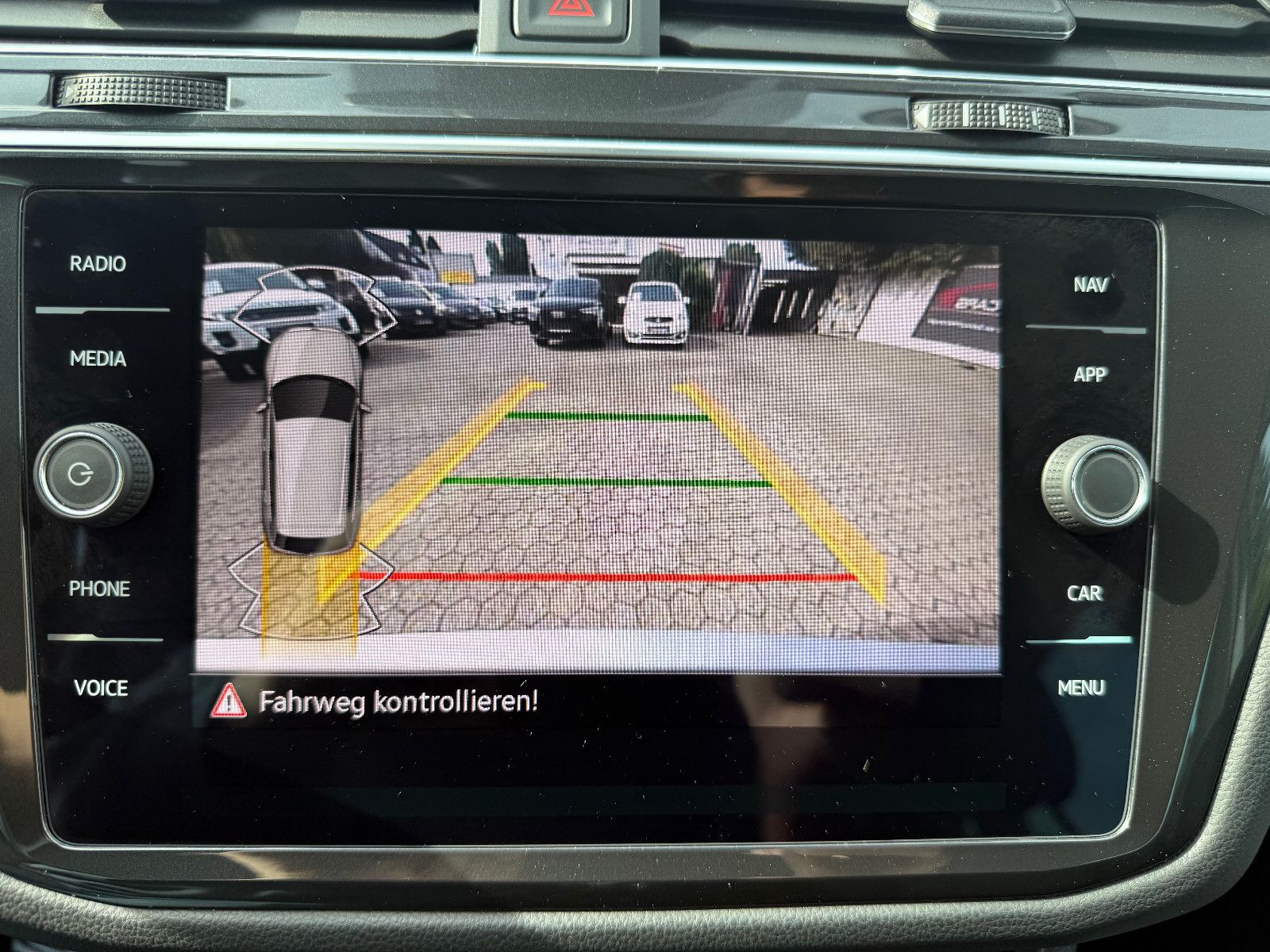 Fahrzeugabbildung Volkswagen Tiguan Active*ACC*AHK*