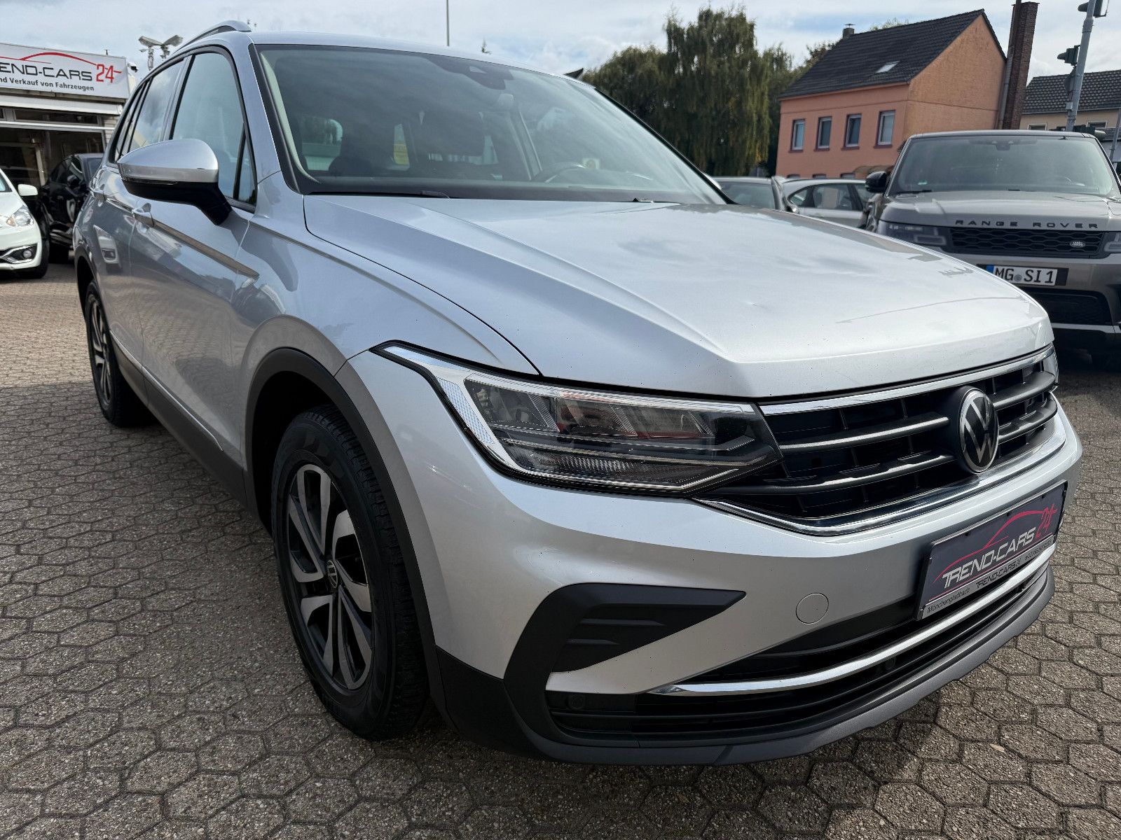 Fahrzeugabbildung Volkswagen Tiguan Active*ACC*AHK*