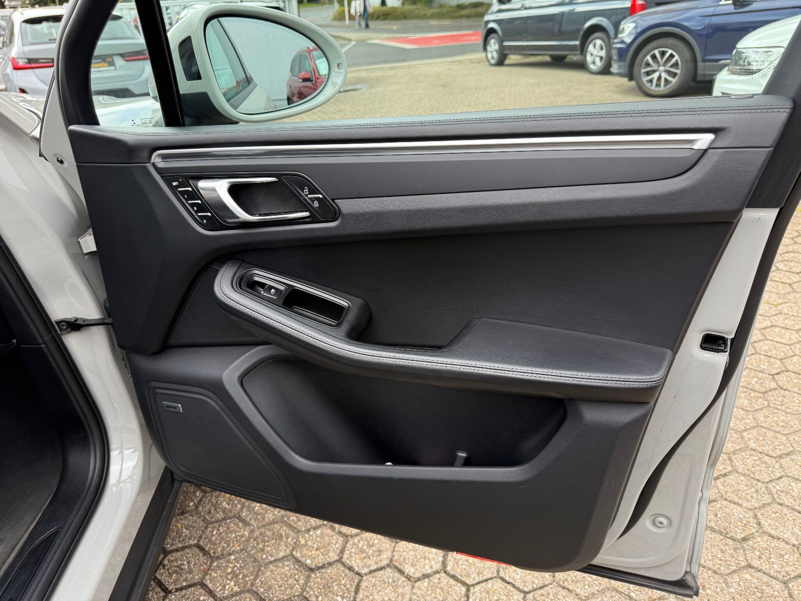 Fahrzeugabbildung Porsche Macan*ACC*Leder*360 Cam* 21Zoll*Pano*