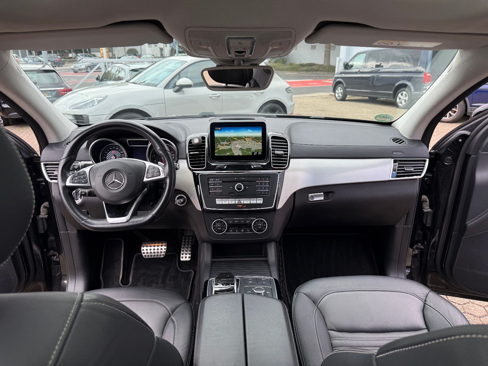 Fahrzeugabbildung Mercedes-Benz GLE 43 AMG*ACC*AHK*SOFTCLOSE*PANO*Harman Kardon*