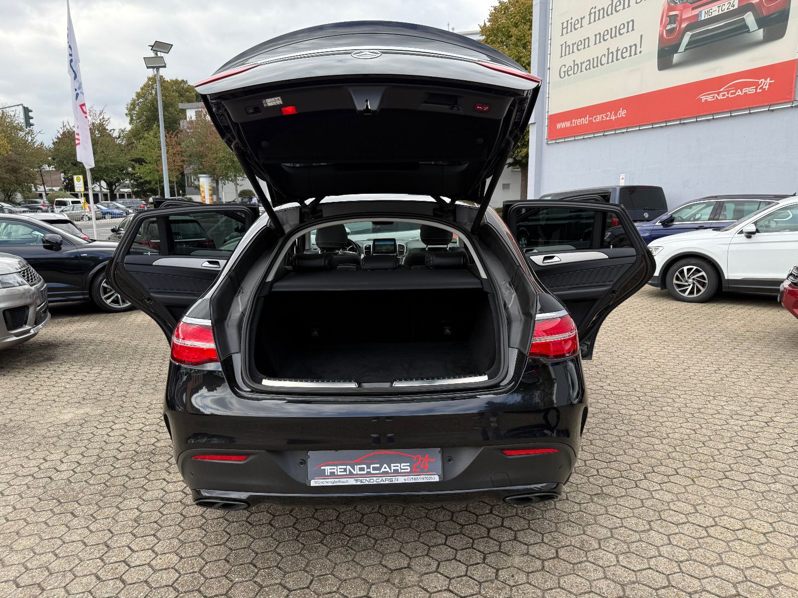 Fahrzeugabbildung Mercedes-Benz GLE 43 AMG*ACC*AHK*SOFTCLOSE*PANO*Harman Kardon*