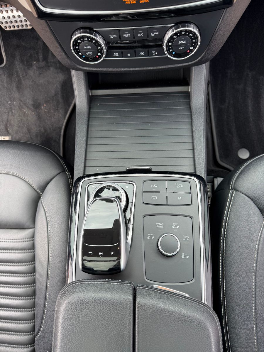Fahrzeugabbildung Mercedes-Benz GLE 43 AMG*ACC*AHK*SOFTCLOSE*PANO*Harman Kardon*