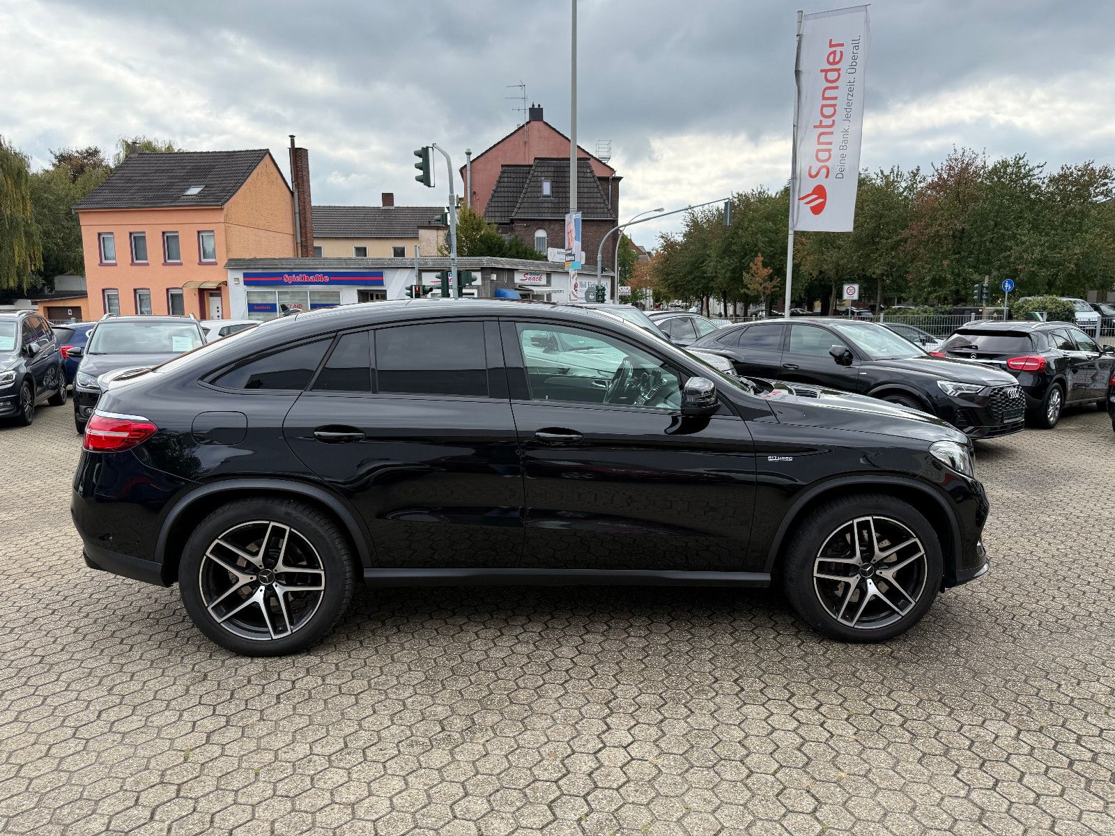 Fahrzeugabbildung Mercedes-Benz GLE 43 AMG*ACC*AHK*SOFTCLOSE*PANO*Harman Kardon*
