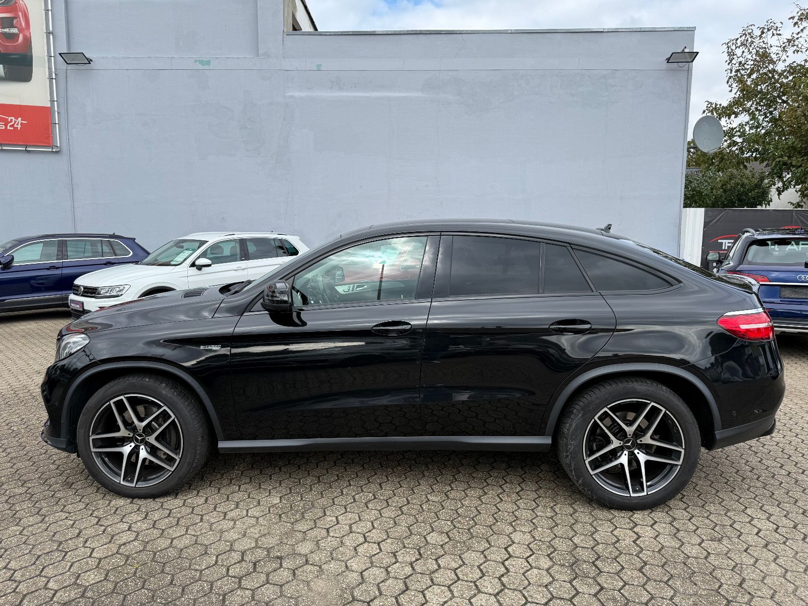Fahrzeugabbildung Mercedes-Benz GLE 43 AMG*ACC*AHK*SOFTCLOSE*PANO*Harman Kardon*