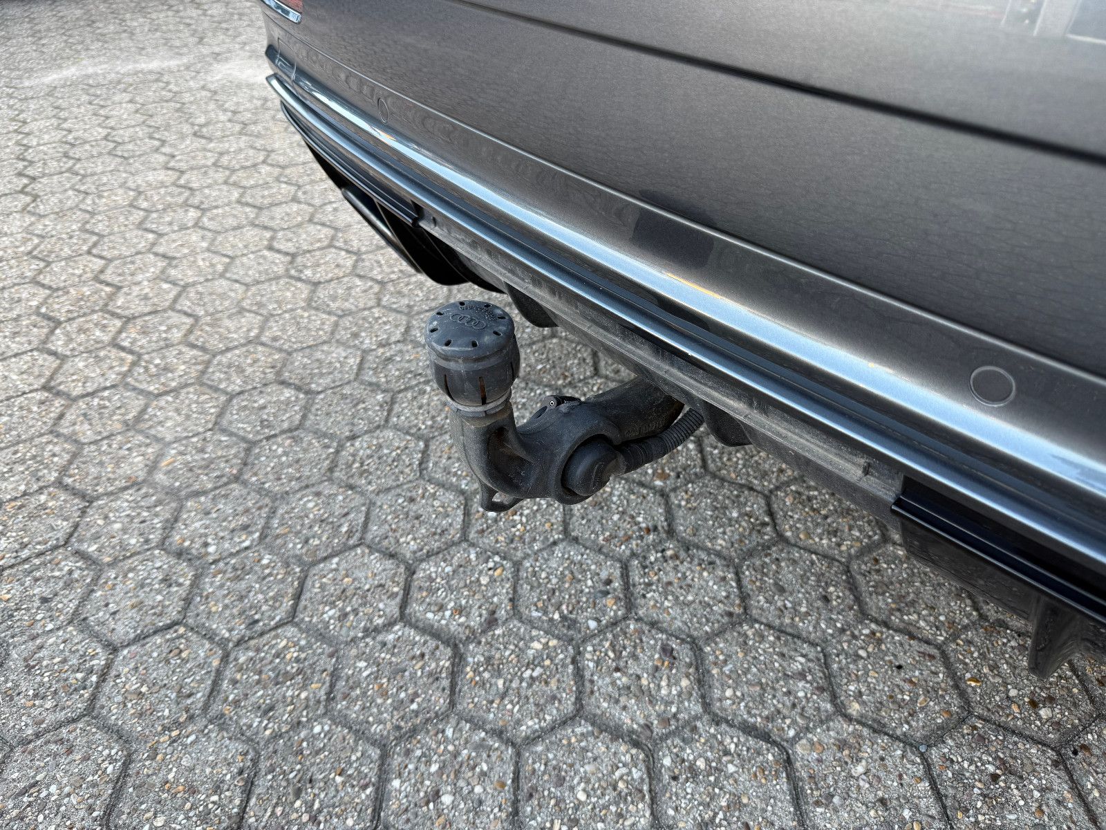 Fahrzeugabbildung Audi RSQ3 RS Q3 2.5 TFSI quattro*AHK*PANO*