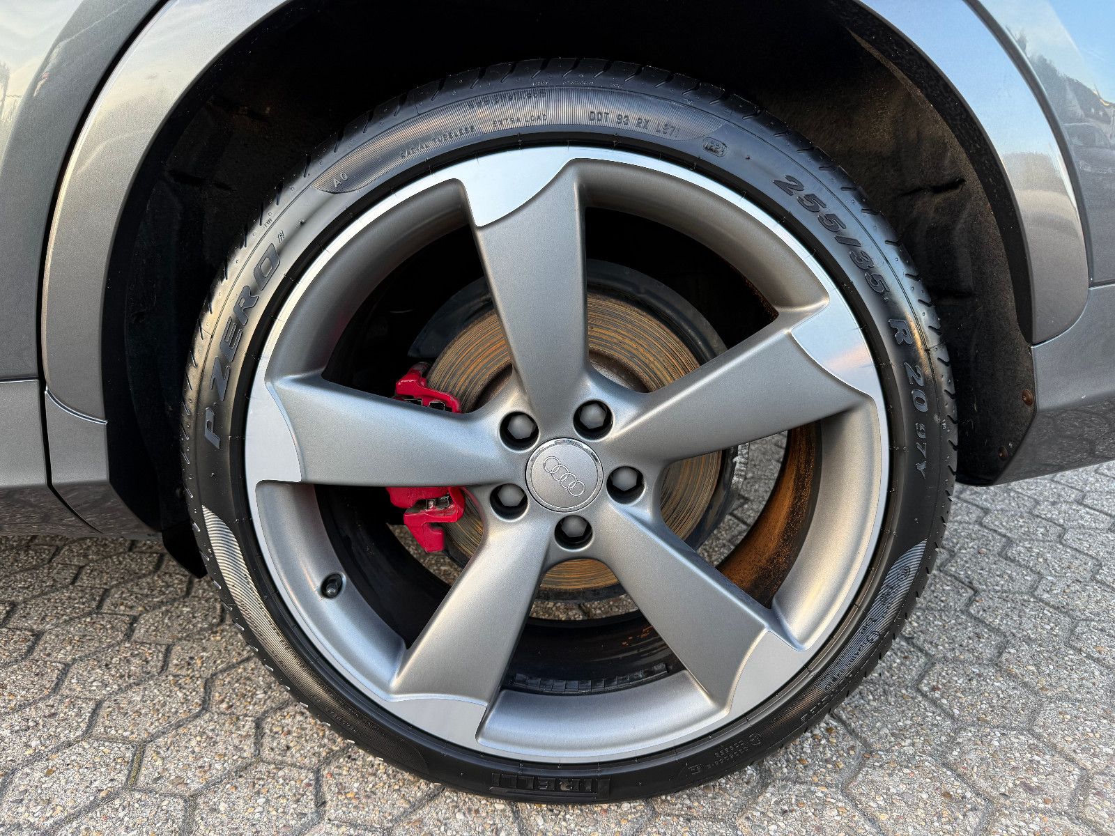 Fahrzeugabbildung Audi RSQ3 RS Q3 2.5 TFSI quattro*AHK*PANO*