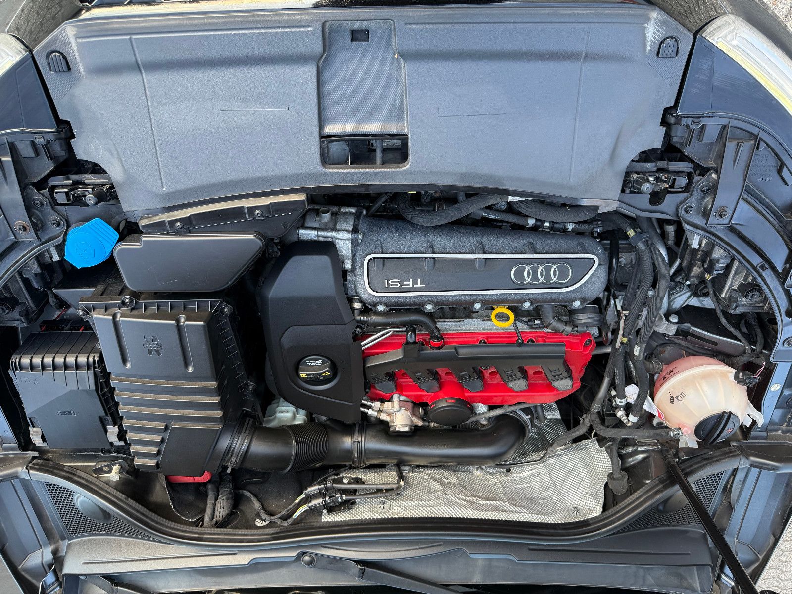 Fahrzeugabbildung Audi RSQ3 RS Q3 2.5 TFSI quattro*AHK*PANO*