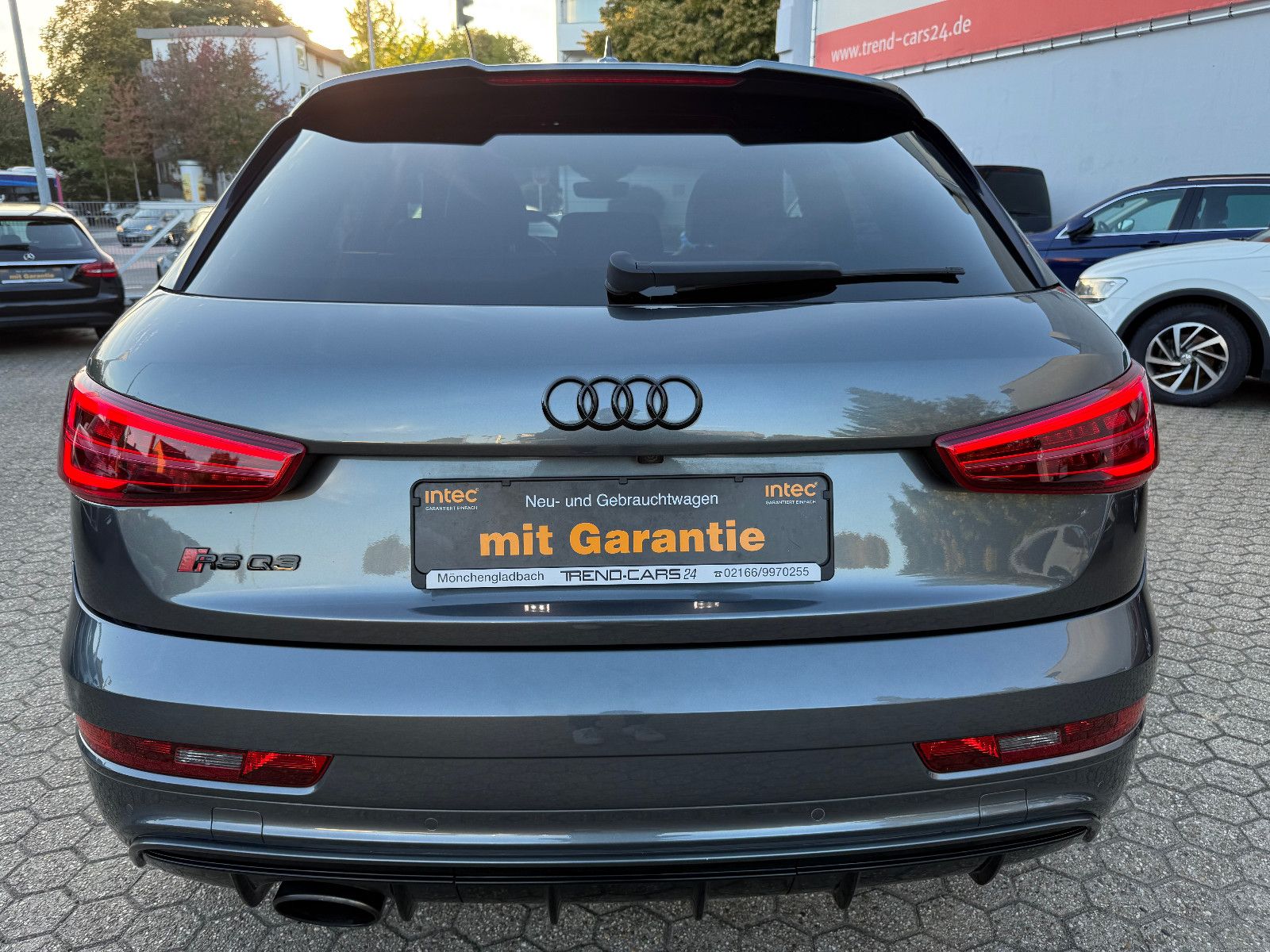 Fahrzeugabbildung Audi RSQ3 RS Q3 2.5 TFSI quattro*AHK*PANO*