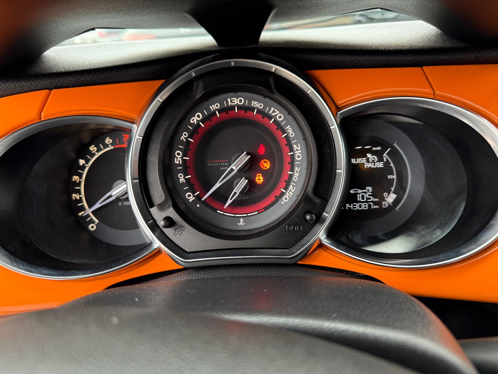 Fahrzeugabbildung Citroën DS3 Racing*Tempomat*Klima*