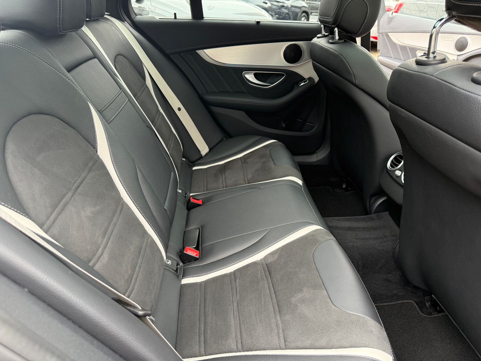 Fahrzeugabbildung Mercedes-Benz C 63 S AMG*AMG Performance*NightPaket*