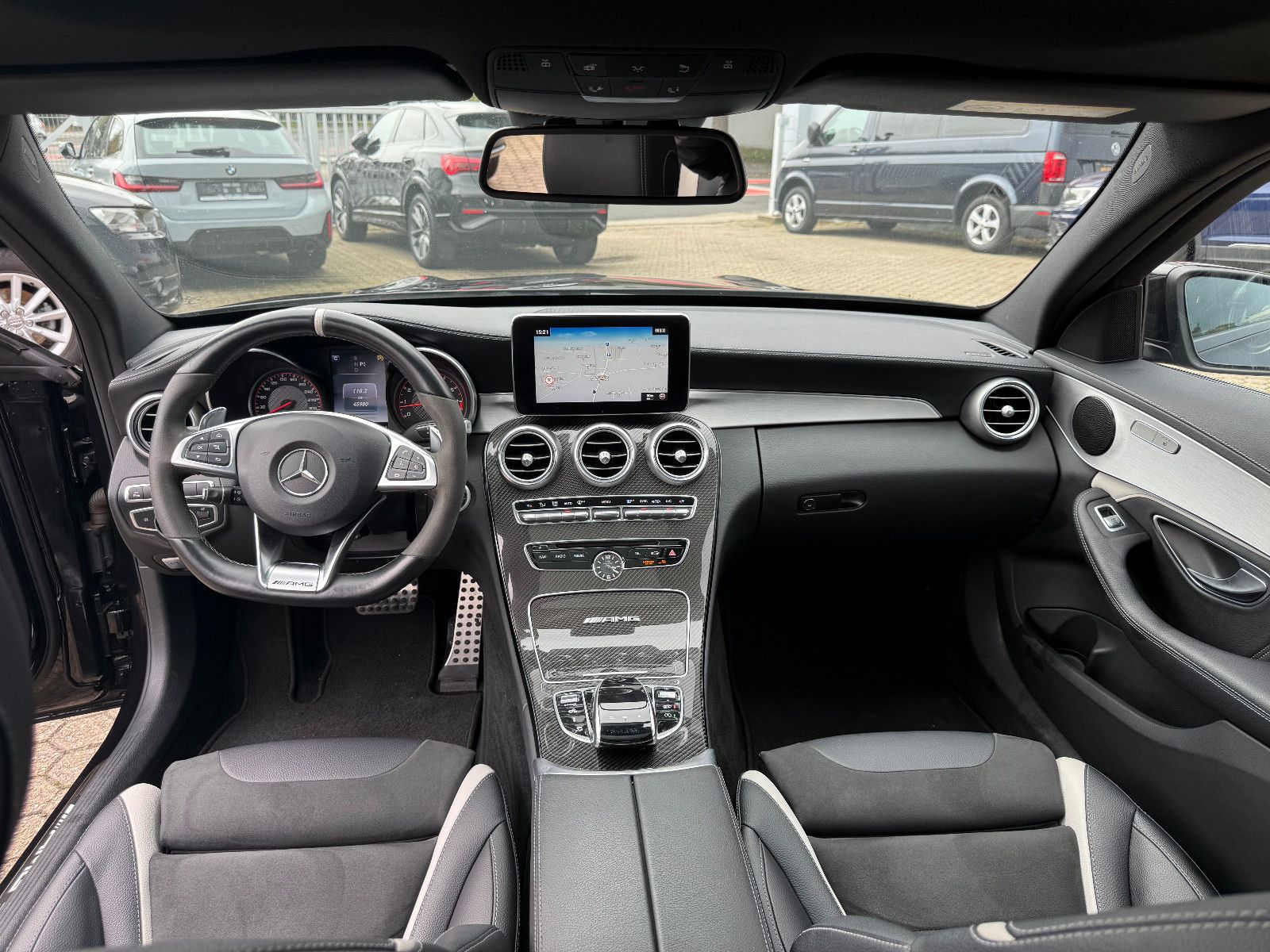 Fahrzeugabbildung Mercedes-Benz C 63 S AMG*AMG Performance*NightPaket*