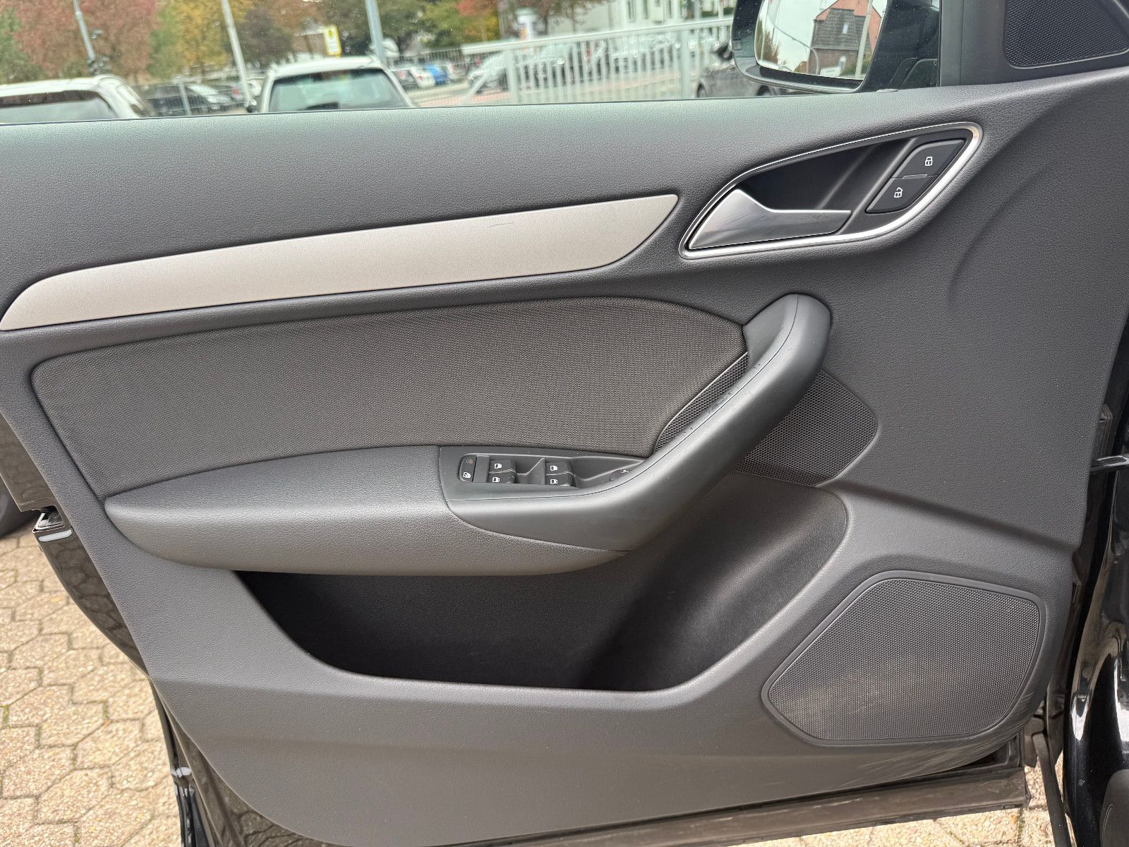 Fahrzeugabbildung Audi Q3 1.4 TFSI