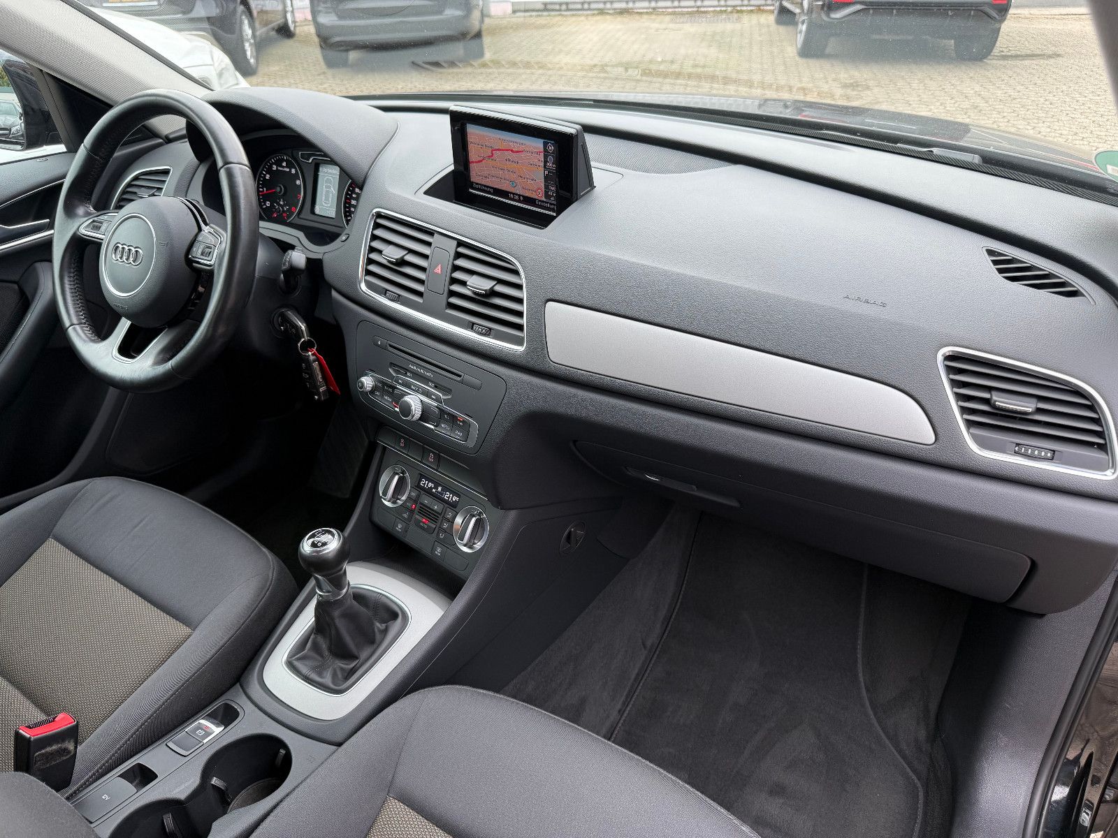 Fahrzeugabbildung Audi Q3 1.4 TFSI