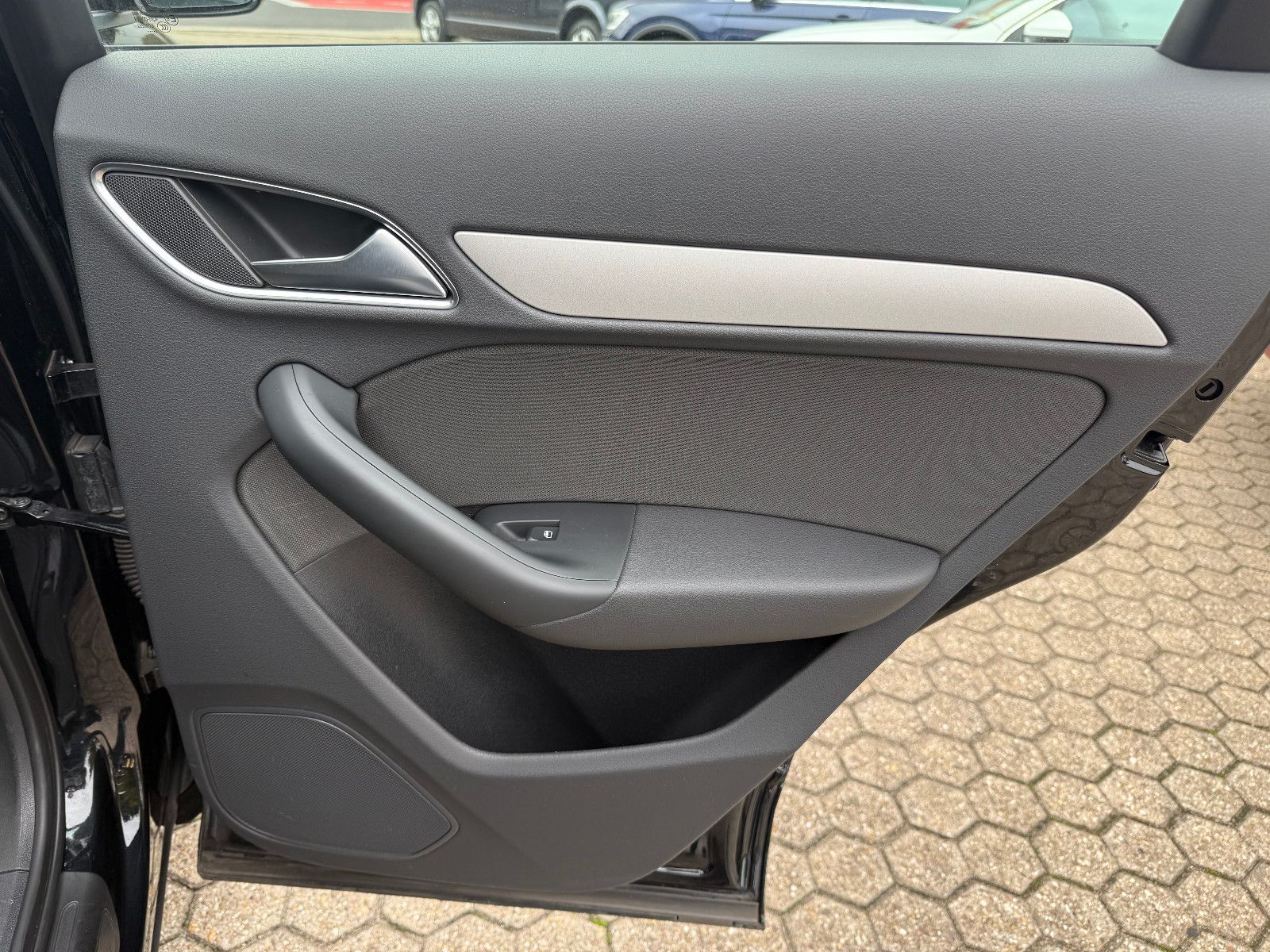 Fahrzeugabbildung Audi Q3 1.4 TFSI