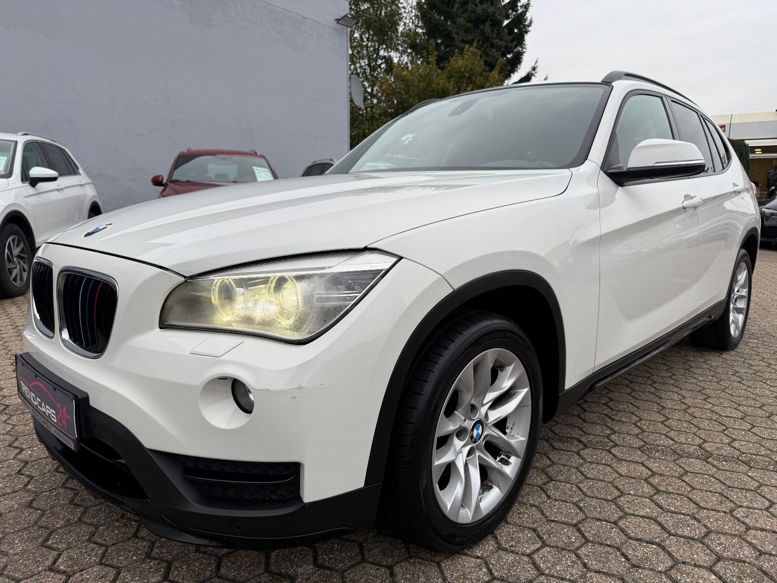 BMW X1 18 d sDrive*Navi*Tempomat*Klima*Sport Design