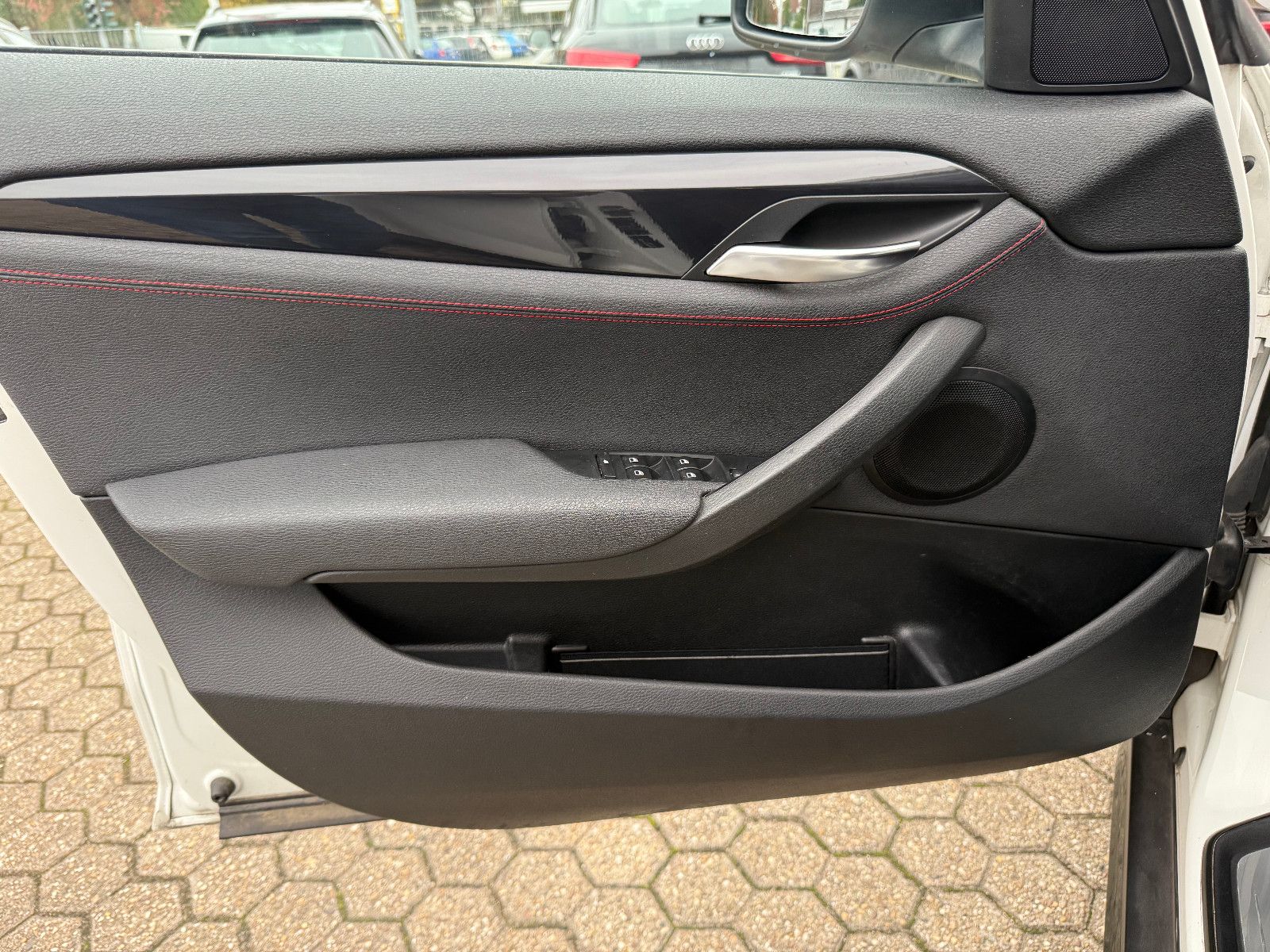 Fahrzeugabbildung BMW X1 18 d sDrive*Navi*Tempomat*Klima*Sport Design
