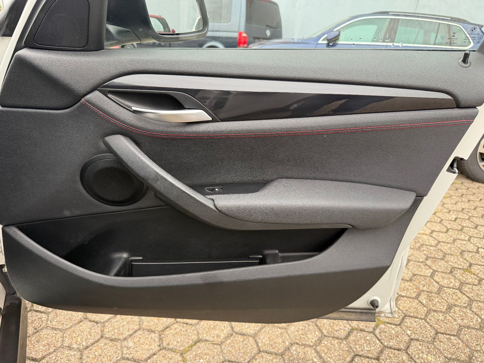 Fahrzeugabbildung BMW X1 18 d sDrive*Navi*Tempomat*Klima*Sport Design