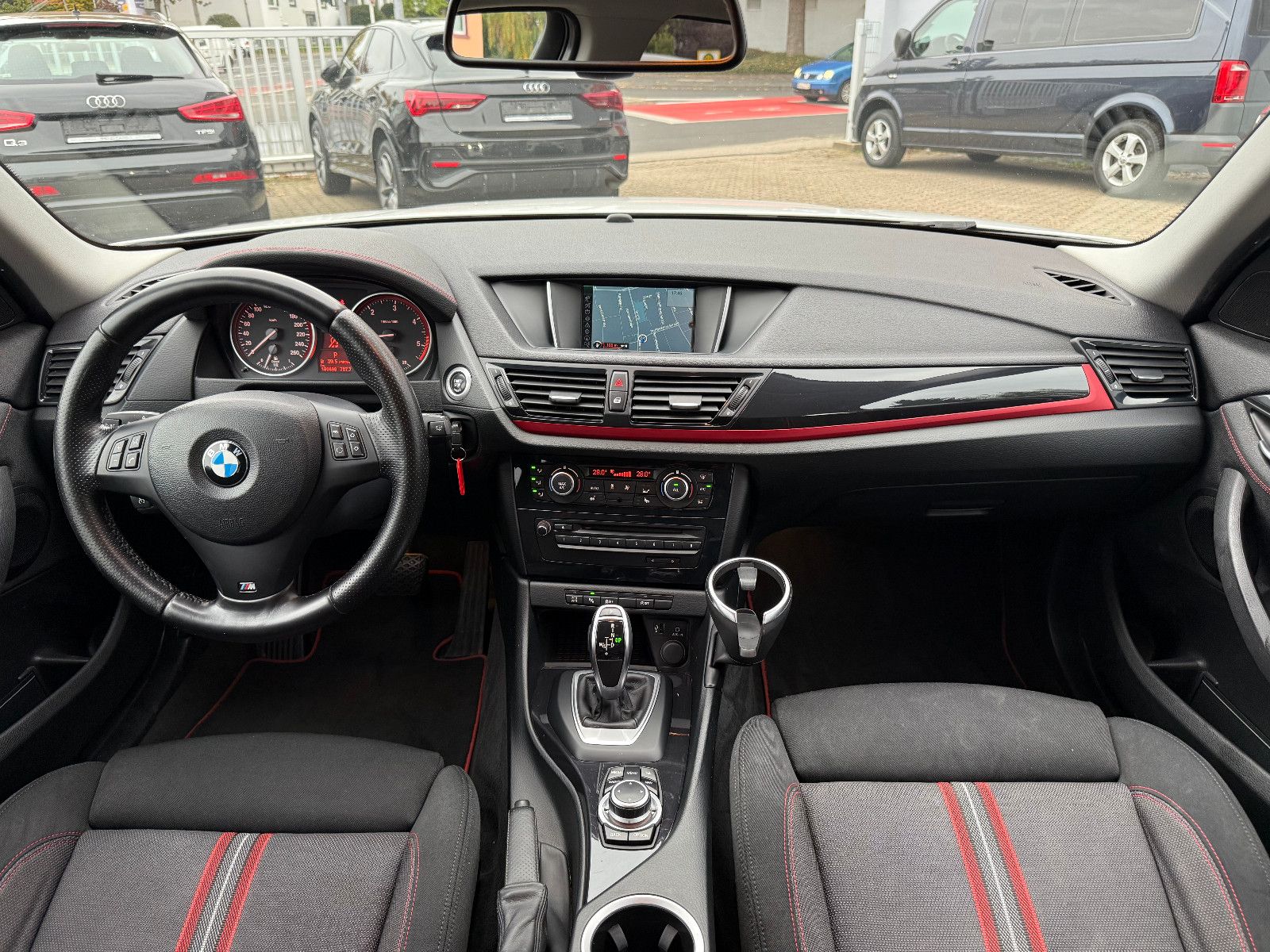 Fahrzeugabbildung BMW X1 18 d sDrive*Navi*Tempomat*Klima*Sport Design