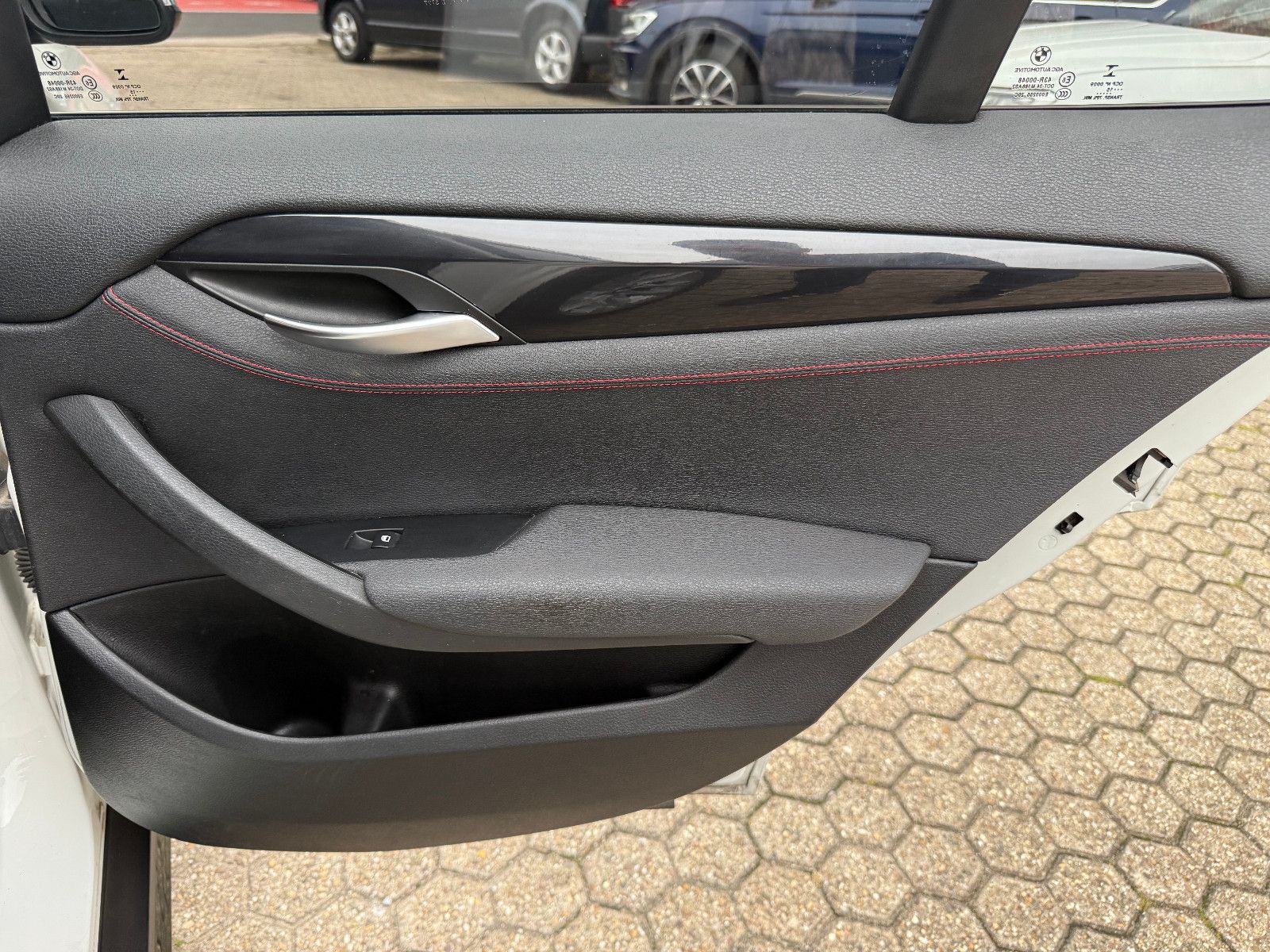 Fahrzeugabbildung BMW X1 18 d sDrive*Navi*Tempomat*Klima*Sport Design