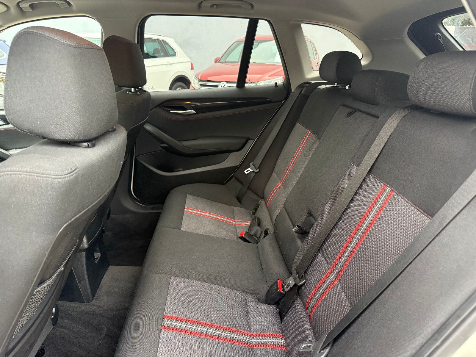Fahrzeugabbildung BMW X1 18 d sDrive*Navi*Tempomat*Klima*Sport Design
