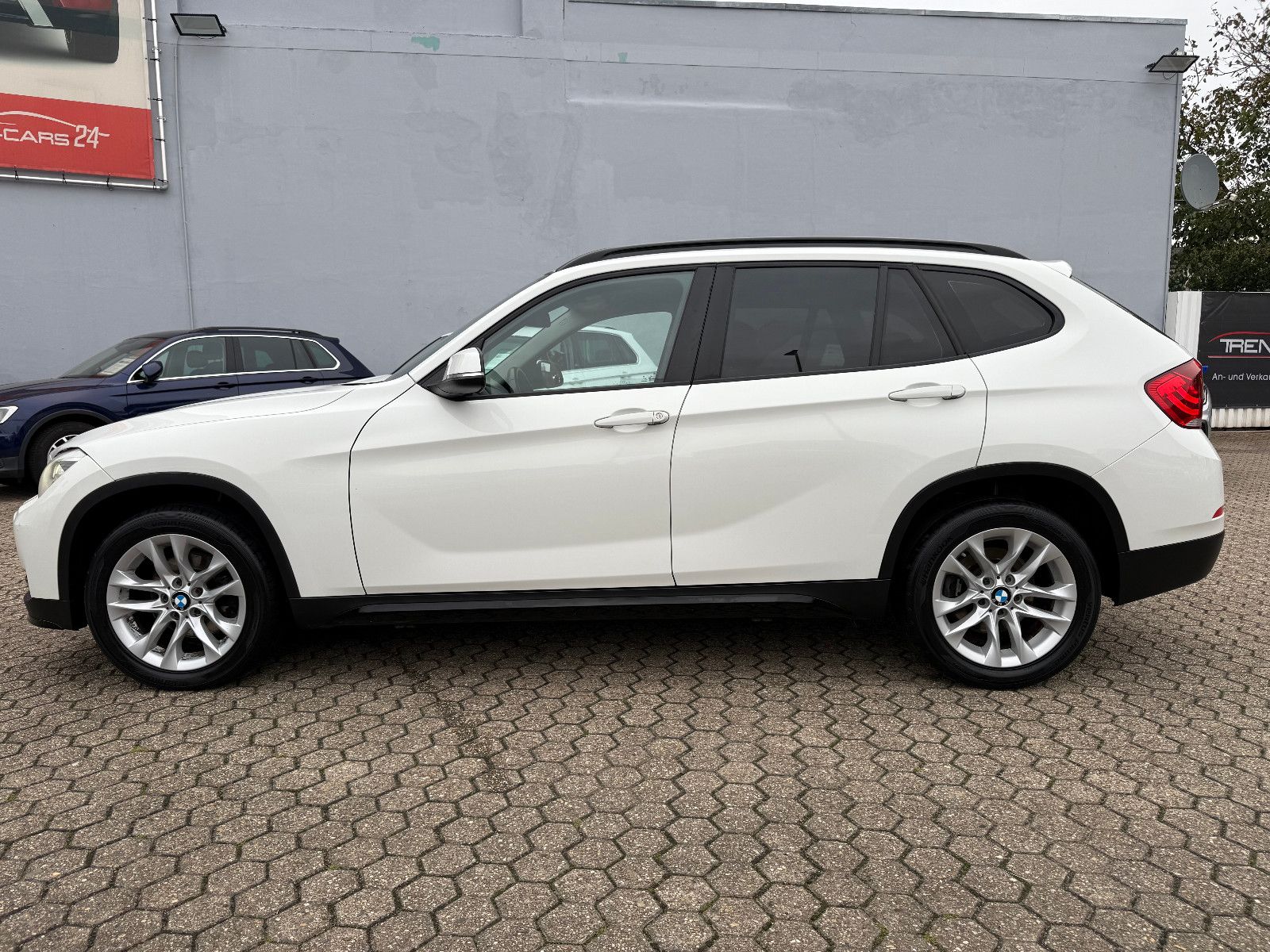 Fahrzeugabbildung BMW X1 18 d sDrive*Navi*Tempomat*Klima*Sport Design